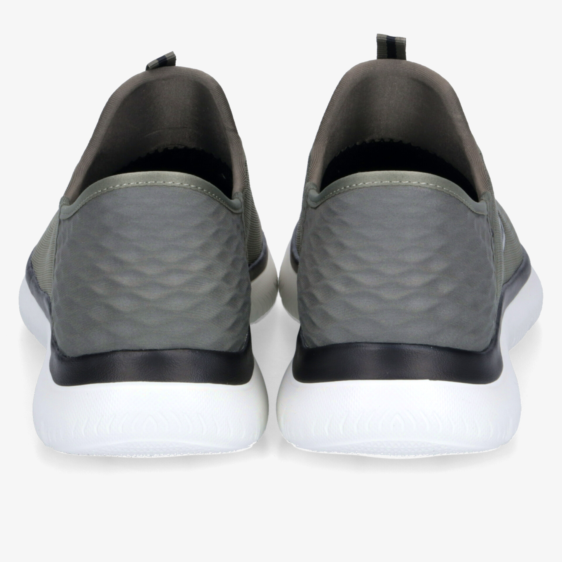 Bequeme graue Schuhe mit rutschfester Sohle und modernem Design, ideal für sportlichen Komfort