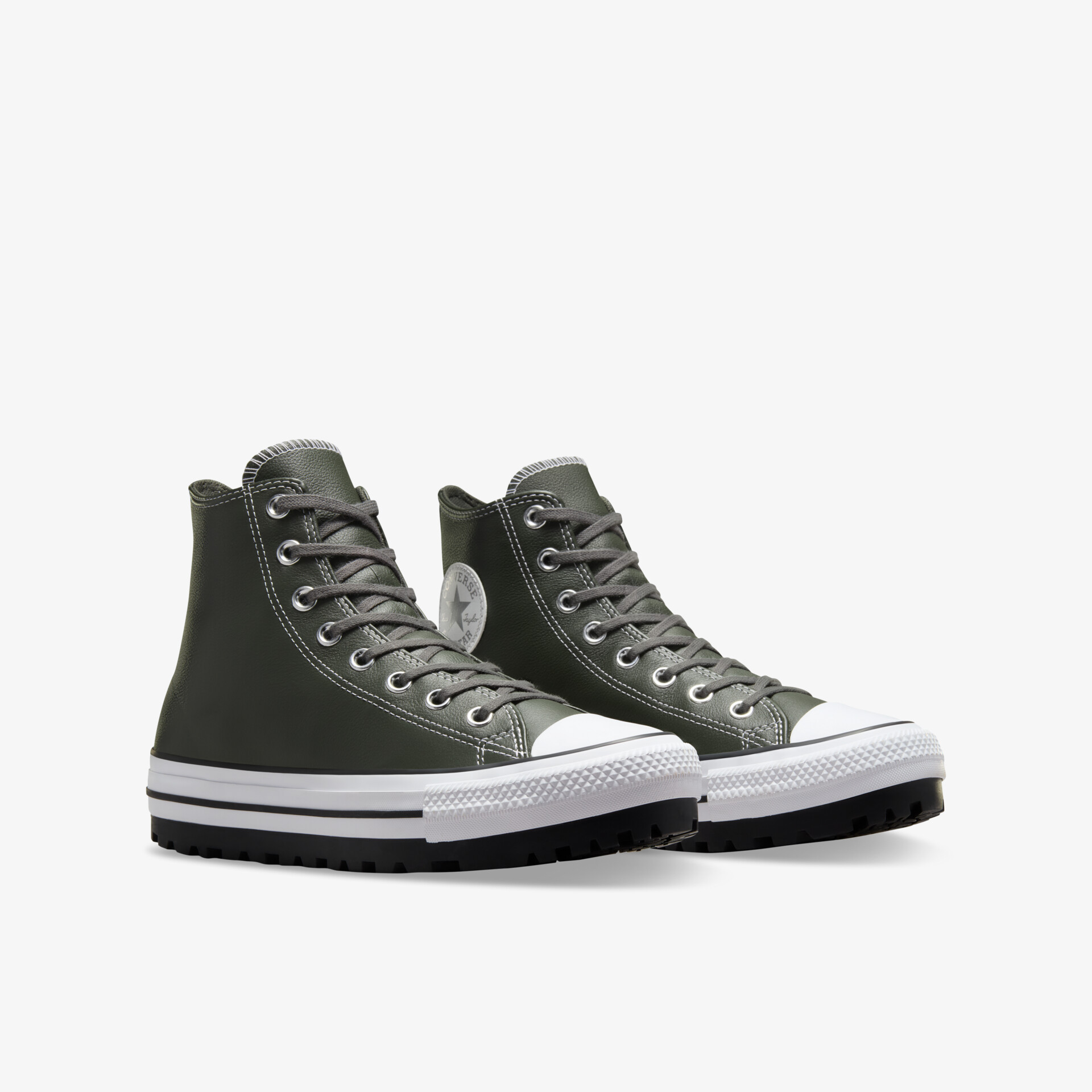 Schwarze high-top Sneaker im Paar, klassische weiße Gummisohle, robuste Schnürung und zeitloses Design