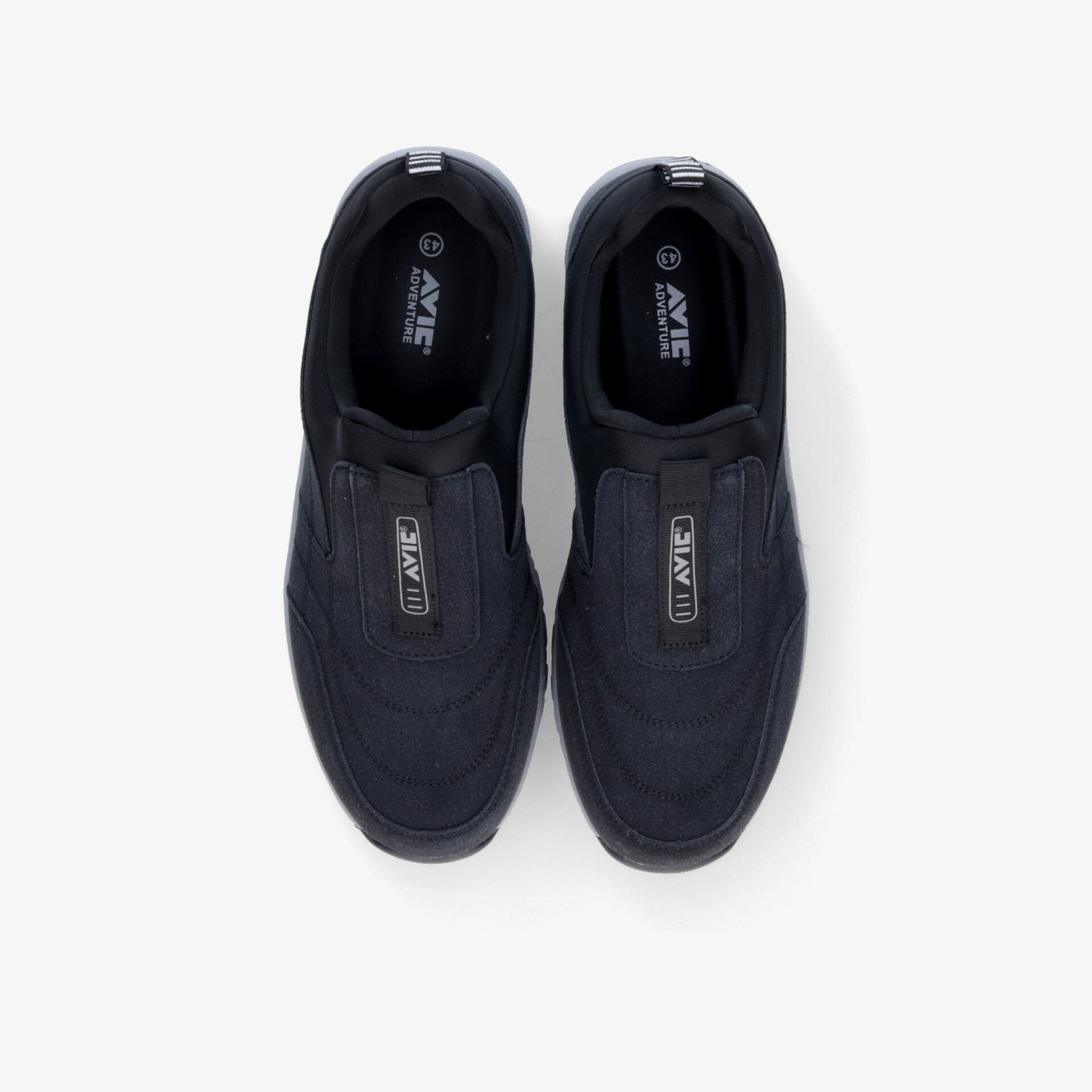 Schwarze Slip-On Schuhe als Paar, bequem, leicht und flexibel, ideal für sportliche und lässige Aktivitäten