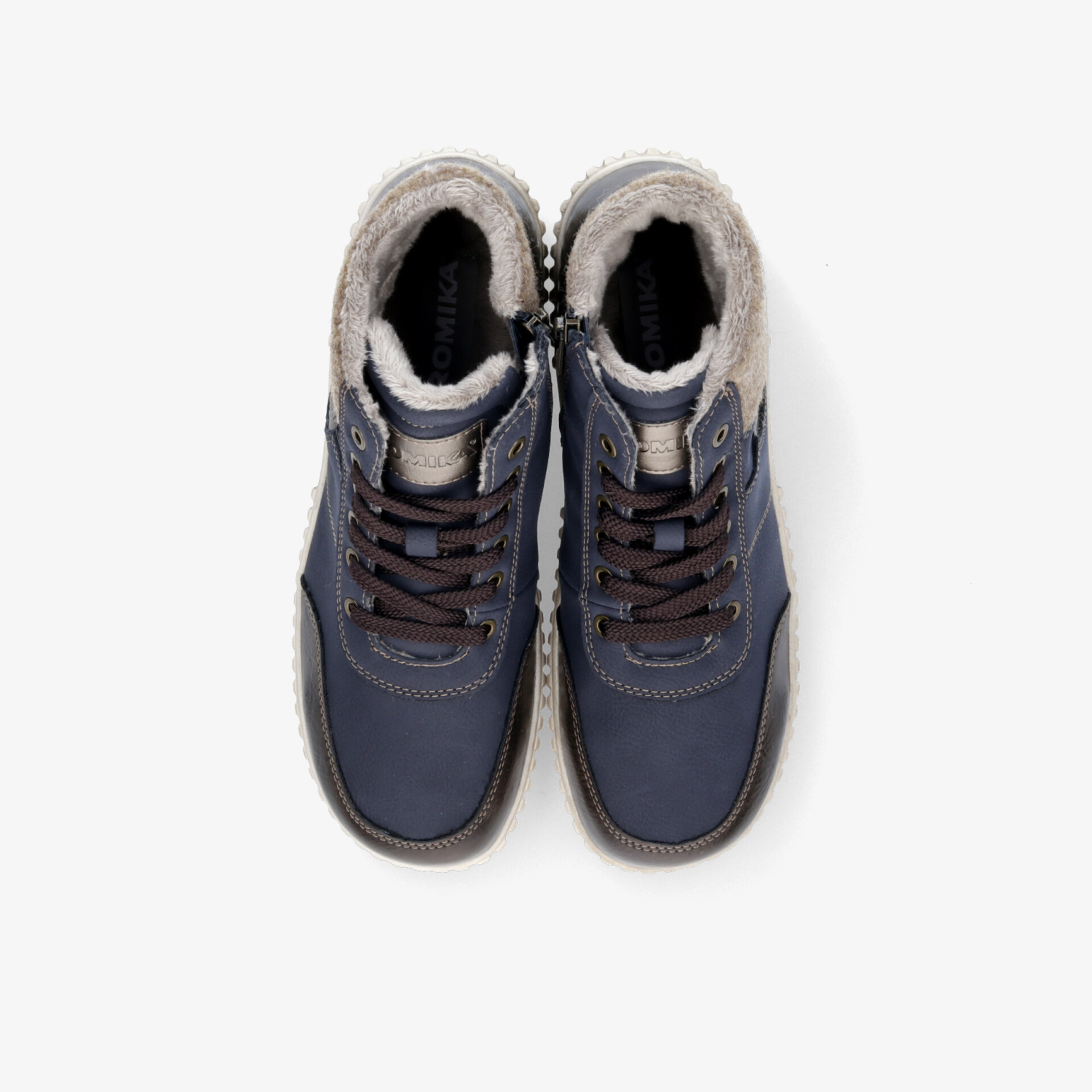 Robustes Paar Schuhe mit warmem Innenfutter und gepolsterter Schnürung, perfekte Passform und Rutschfestigkeit