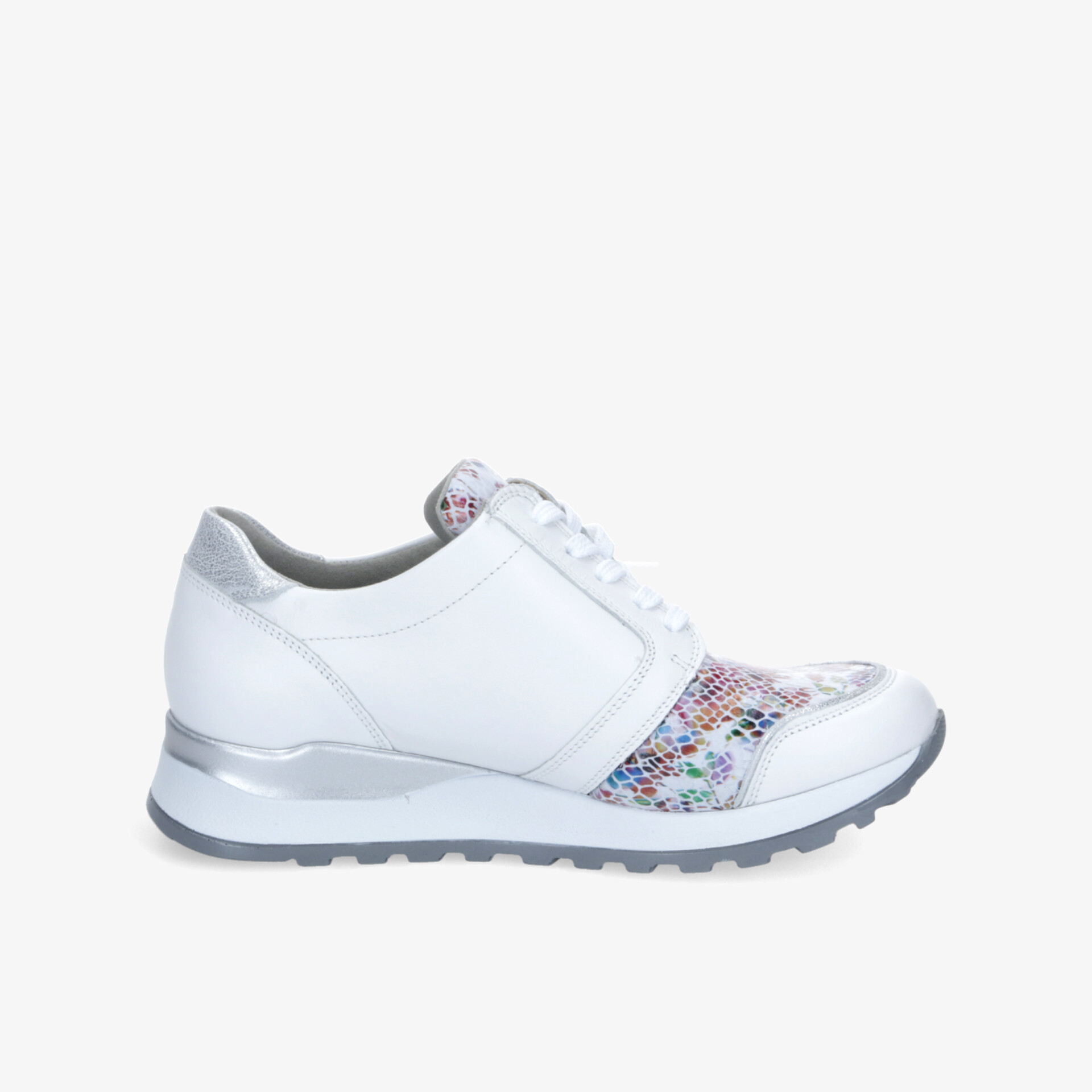 Sportlicher weißer Sneaker mit buntem Detail, leicht und bequem, atmungsaktiv mit rutschfester Sohle