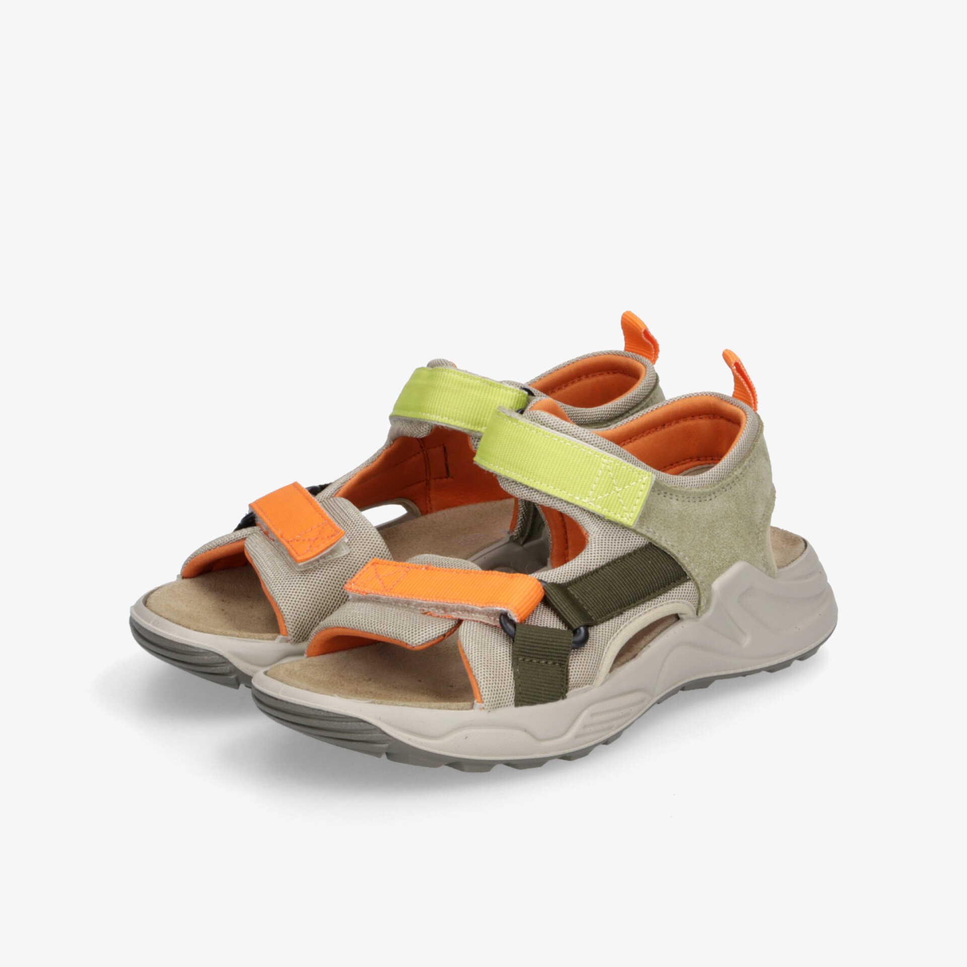 Sportliche Sandalen mit verstellbaren Klettverschlüssen und bequemer Polsterung für optimalen Tragekomfort