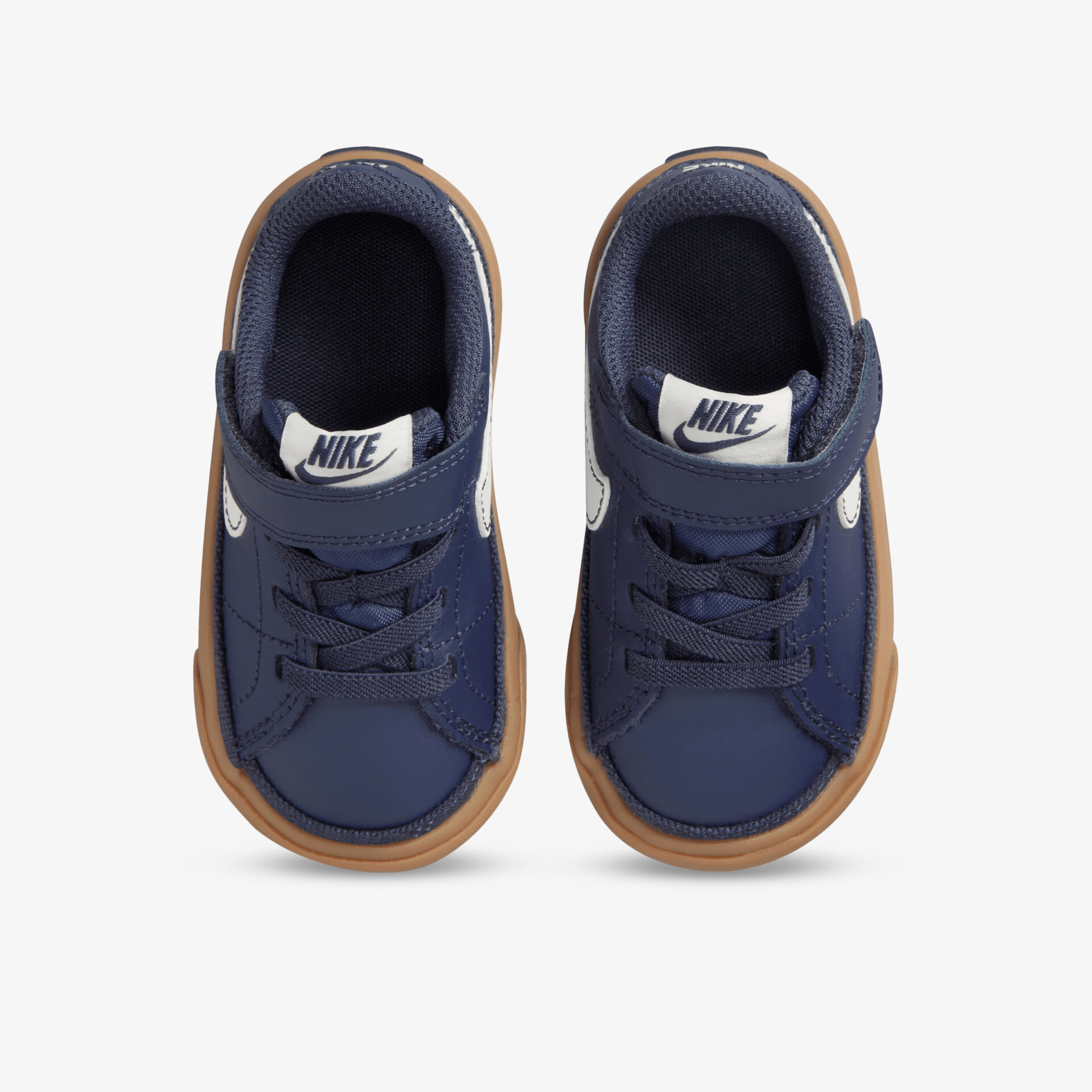 Robuste und bequeme dunkelblaue Kinderschuhe mit rutschfester Sohle und hochwertiger Verarbeitung als Paar