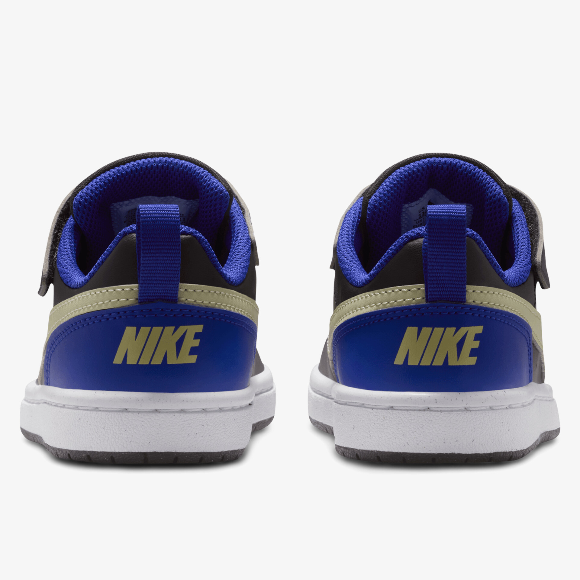 Stylische Nike Schuhe in Blau und Schwarz mit weißer Sohle, ideal für Sport und Freizeit.