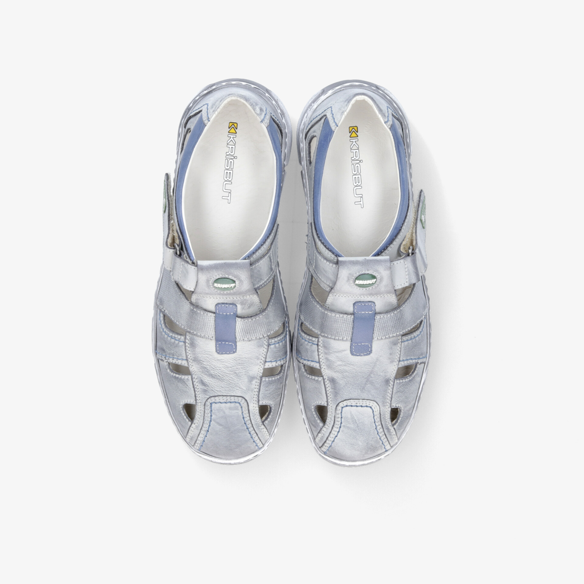 Leichte, bequeme geschlossene Sandalen mit gepolstertem Fußbett und verstellbarem Klettverschluss in heller Farbe