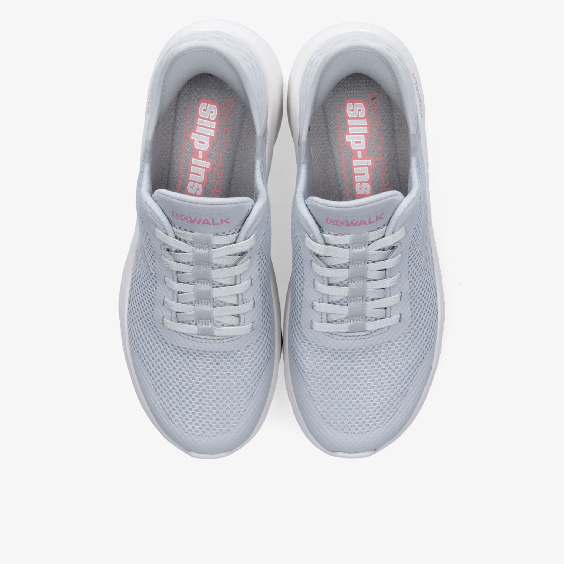 Leichter, weißer Sneaker mit atmungsaktivem Mesh-Obermaterial und pinkem Detail, moderne Schnürung.