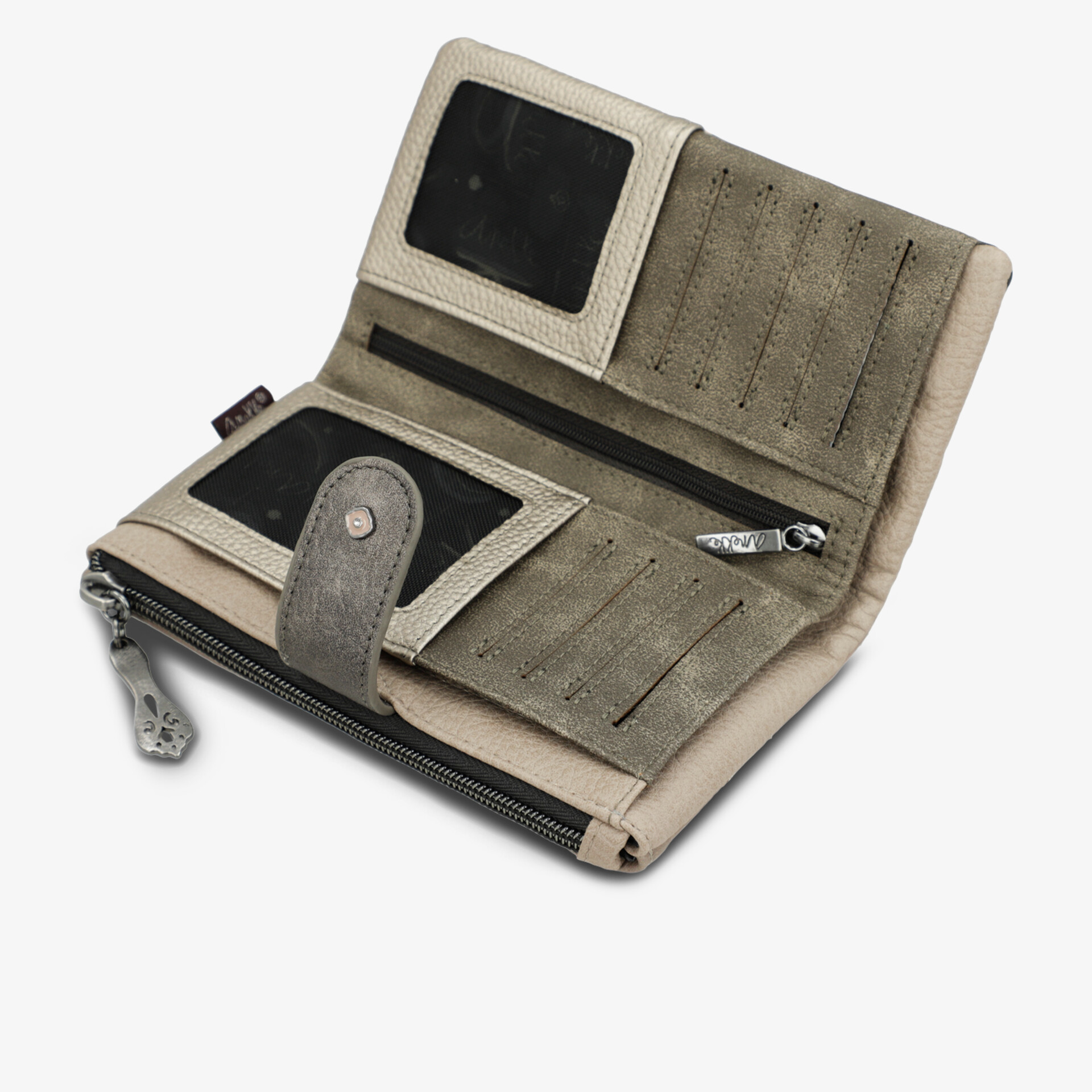 Offenes Portemonnaie mit mehreren Fächern und praktischem Reißverschlussfach für optimale Organisation