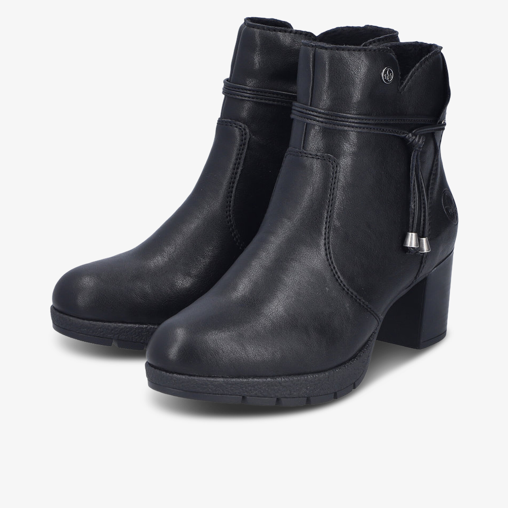 Schwarze Stiefelette mit mittelhohem Blockabsatz, weichem Material und modischem Design