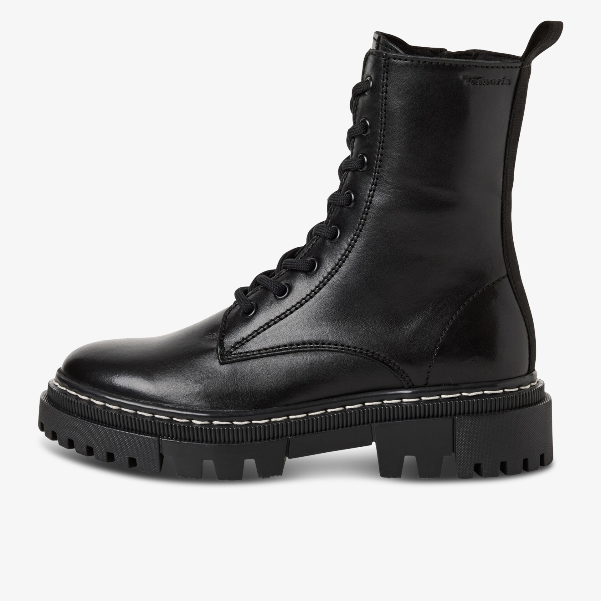 Schwarzer Schnürstiefel aus Leder mit robuster profilierter Sohle und mittlerem Absatz