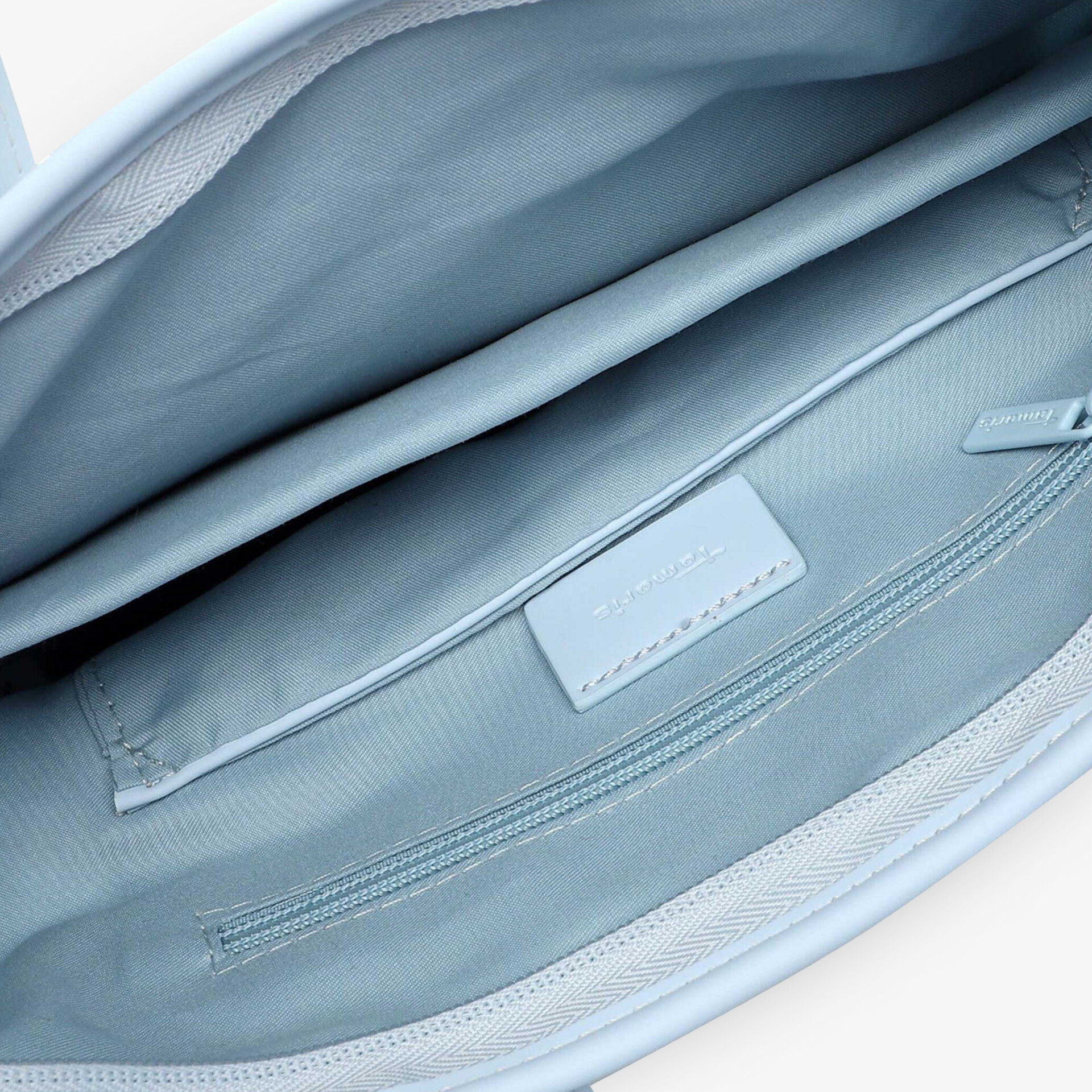 Detailansicht des Innenfachs einer Tasche mit Reißverschluss, geräumig und hochwertig verarbeitet