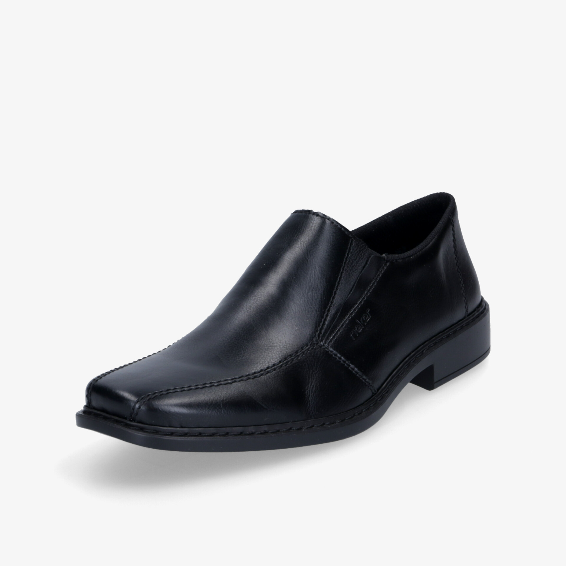 Eleganter schwarzer Slip-On Schuh aus Leder mit glatter Oberfläche und raffinierter Naht für formellen Stil