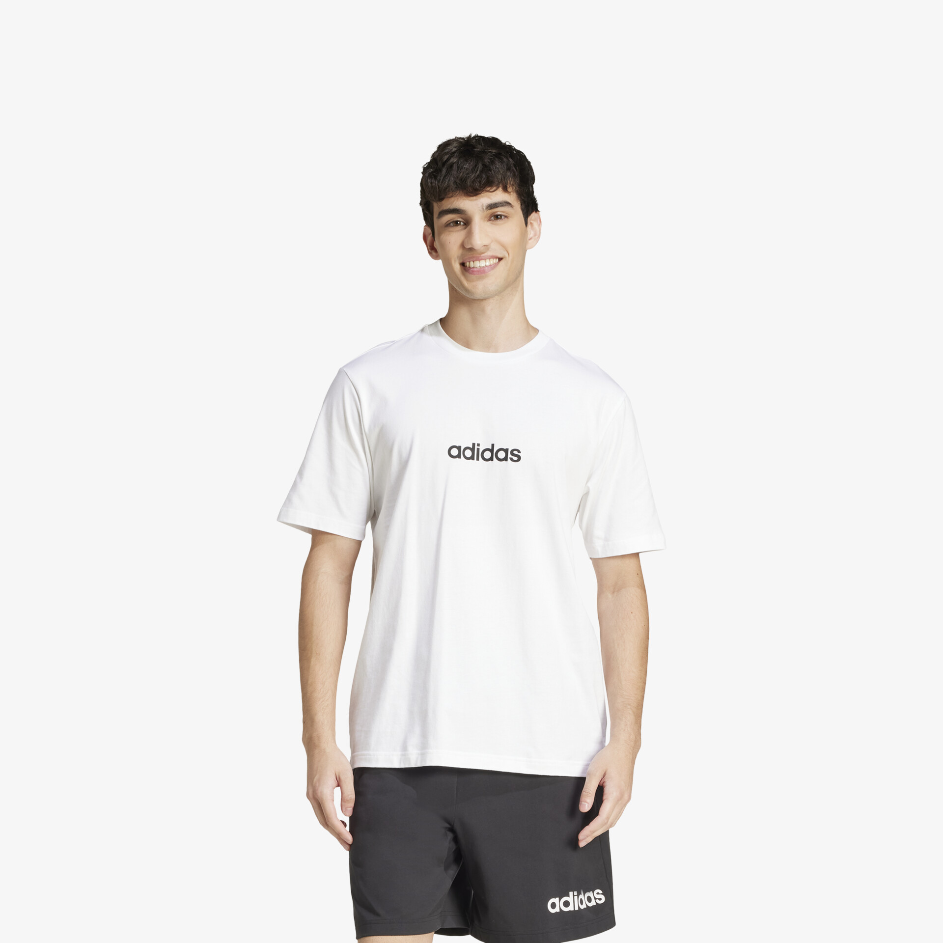 Weißes Adidas T-Shirt mit schwarzem Logo, bequem und atmungsaktiv, schlichtes und vielseitiges Design