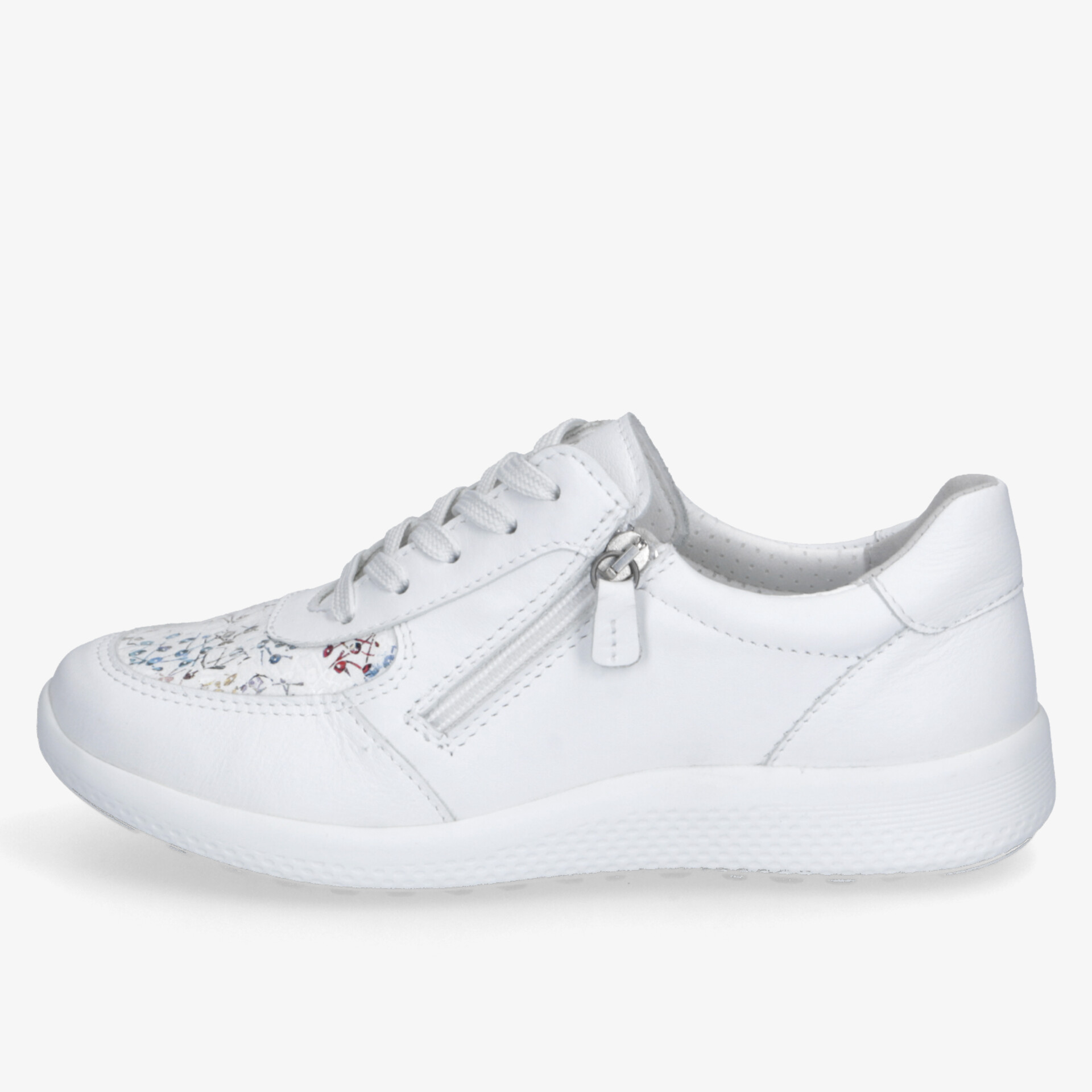 Weißer Sneaker mit praktischem Reißverschluss und sportlicher, rutschfester Sohle in klarer Seitenansicht