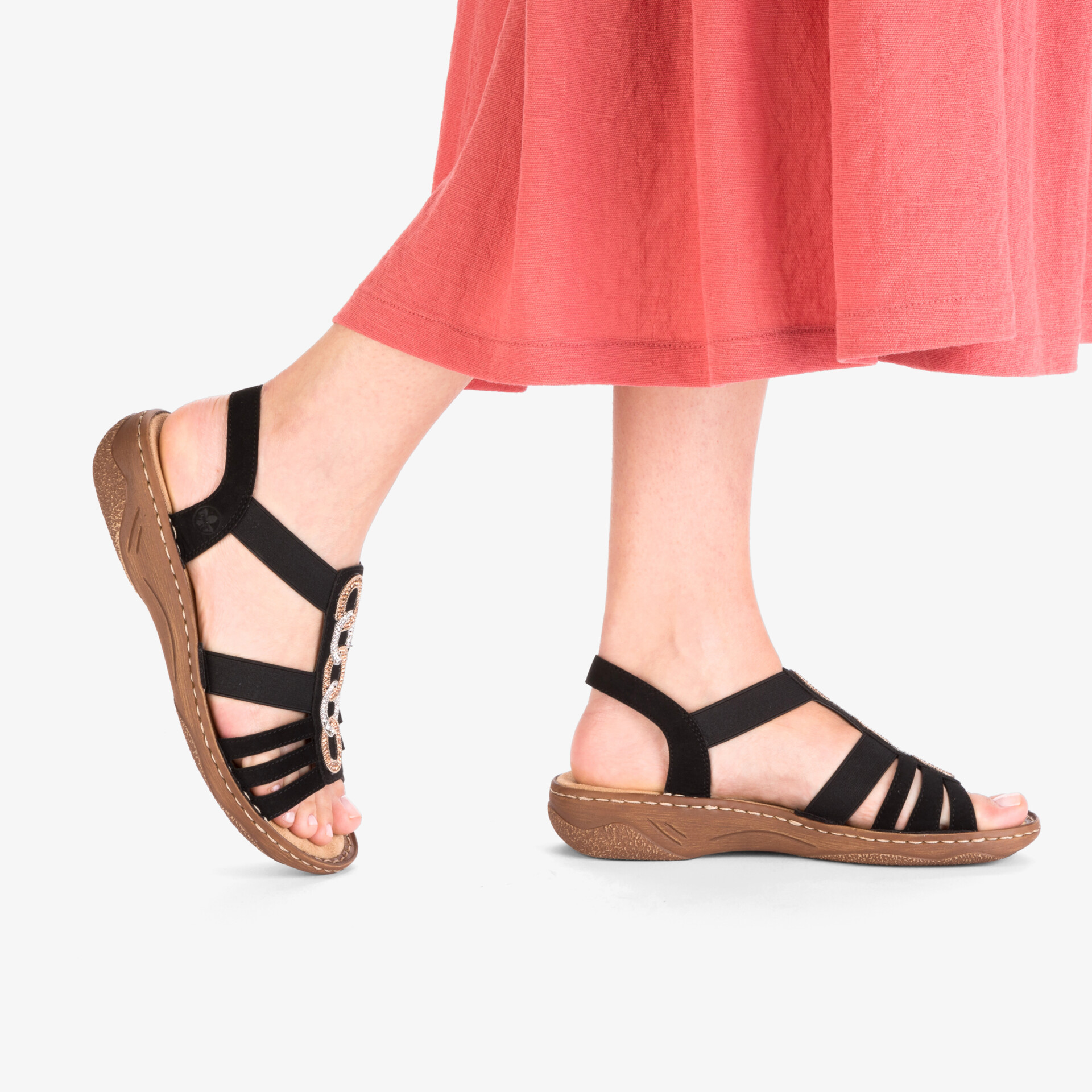Schwarze, bequeme Sandalen mit verstellbaren Riemen und flexibler Sohle, ideal für den Alltag im Sommer