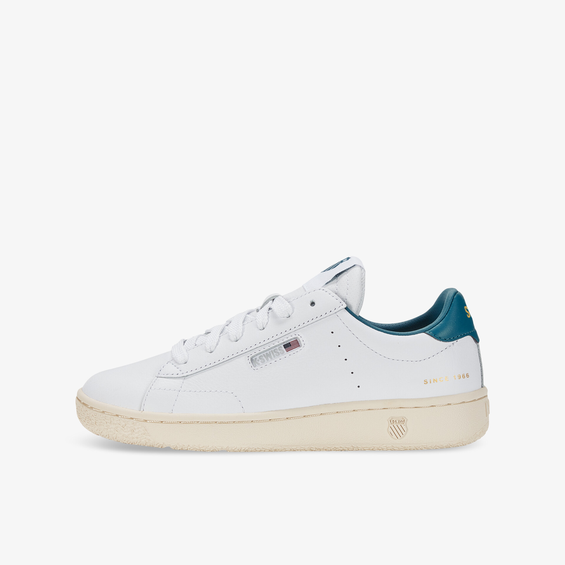 Elegante weiße Sneaker mit dezentem Farb-Detail und klassischer Sohle für vielseitige Outfits.