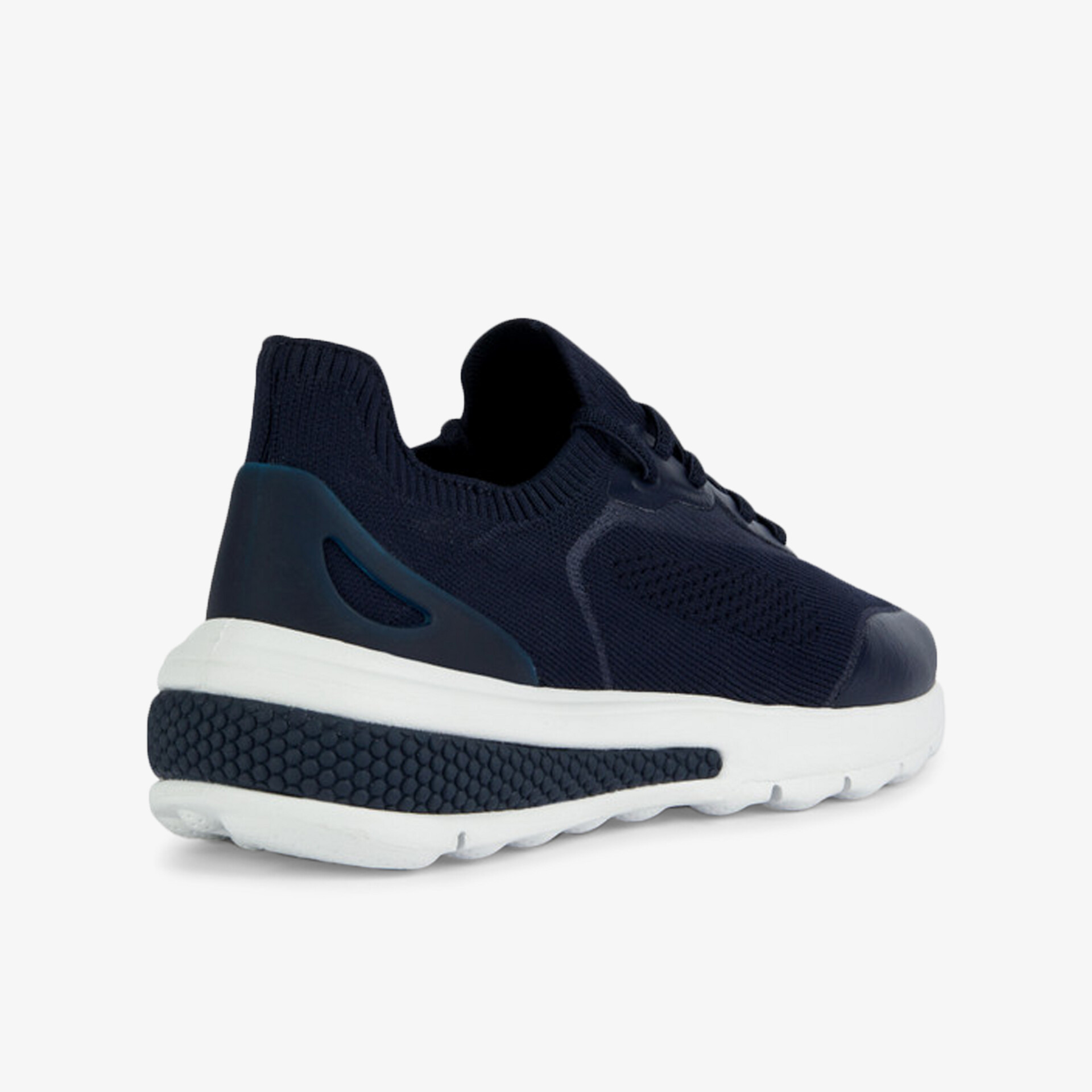 Moderner Sneaker mit atmungsaktivem Design und rutschfester Sohle in elegantem Blau.