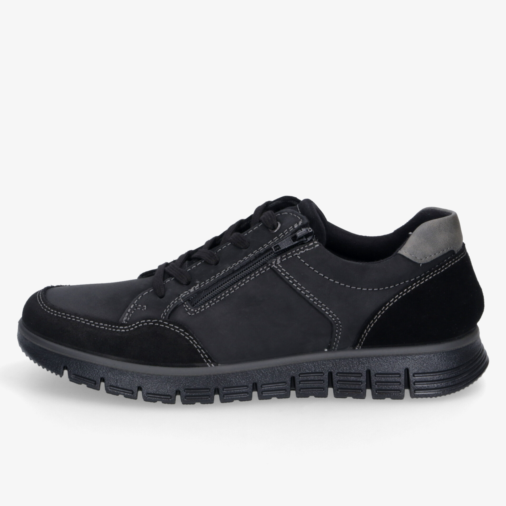 Schwarzer leichter Sneaker seitliche Ansicht mit bequemer Passform und rutschfester flexibler Sohle für optimalen Laufkomfort