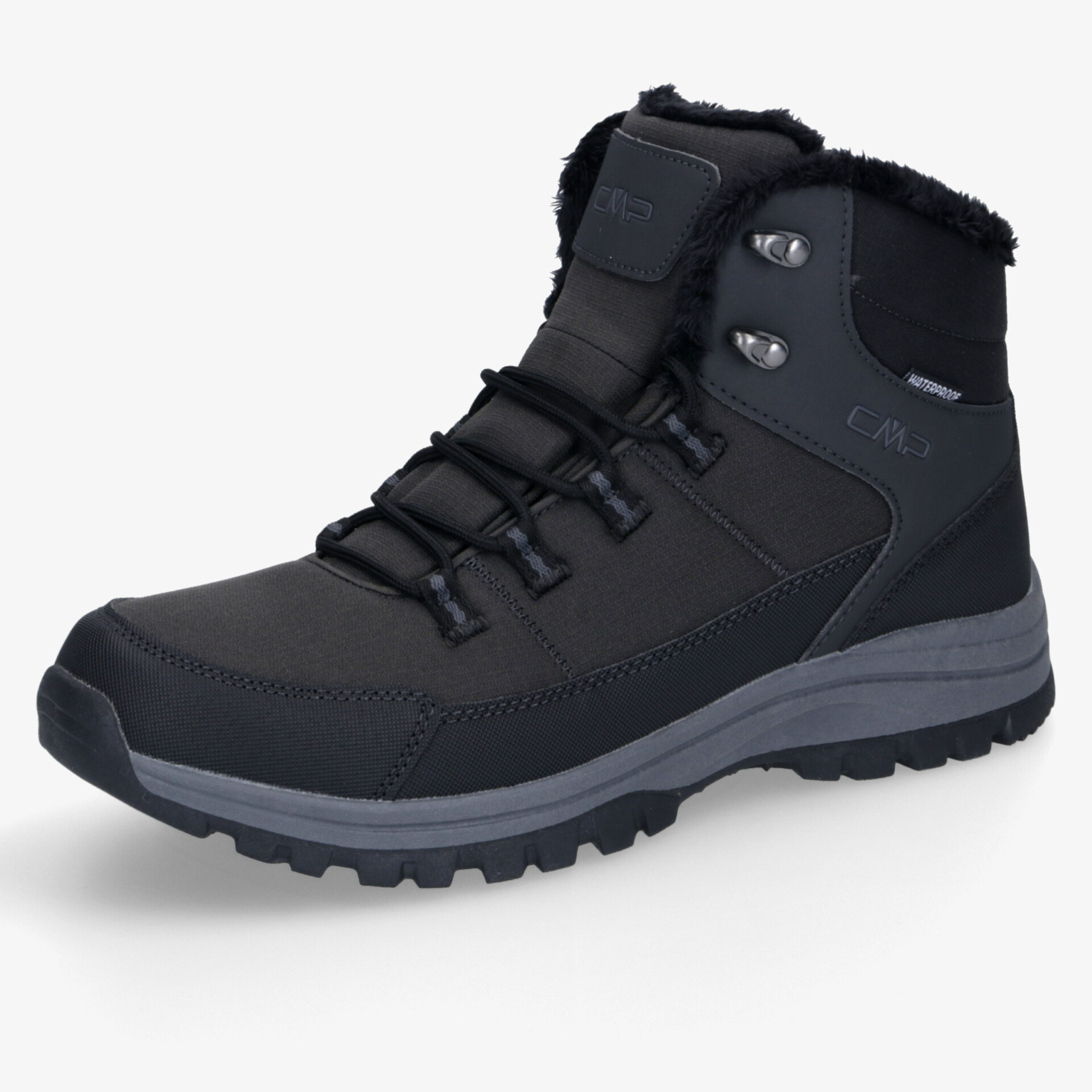 Schwarzer Winterschuh mit warmer Fütterung und rutschfester Sohle für optimalen Komfort und Schutz im Freien.