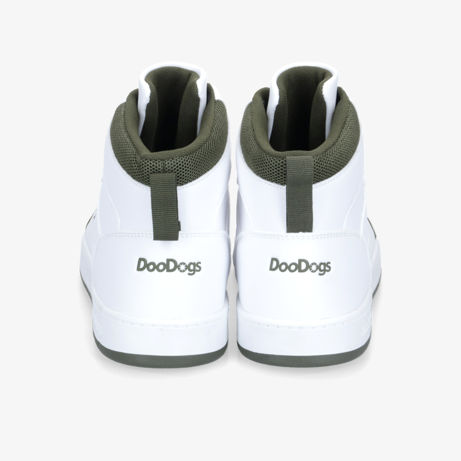 Weißer Schuh mit hohem Schaft und gepolstertem Rand, rutschfeste Sohle und praktischer Schlaufe hinten