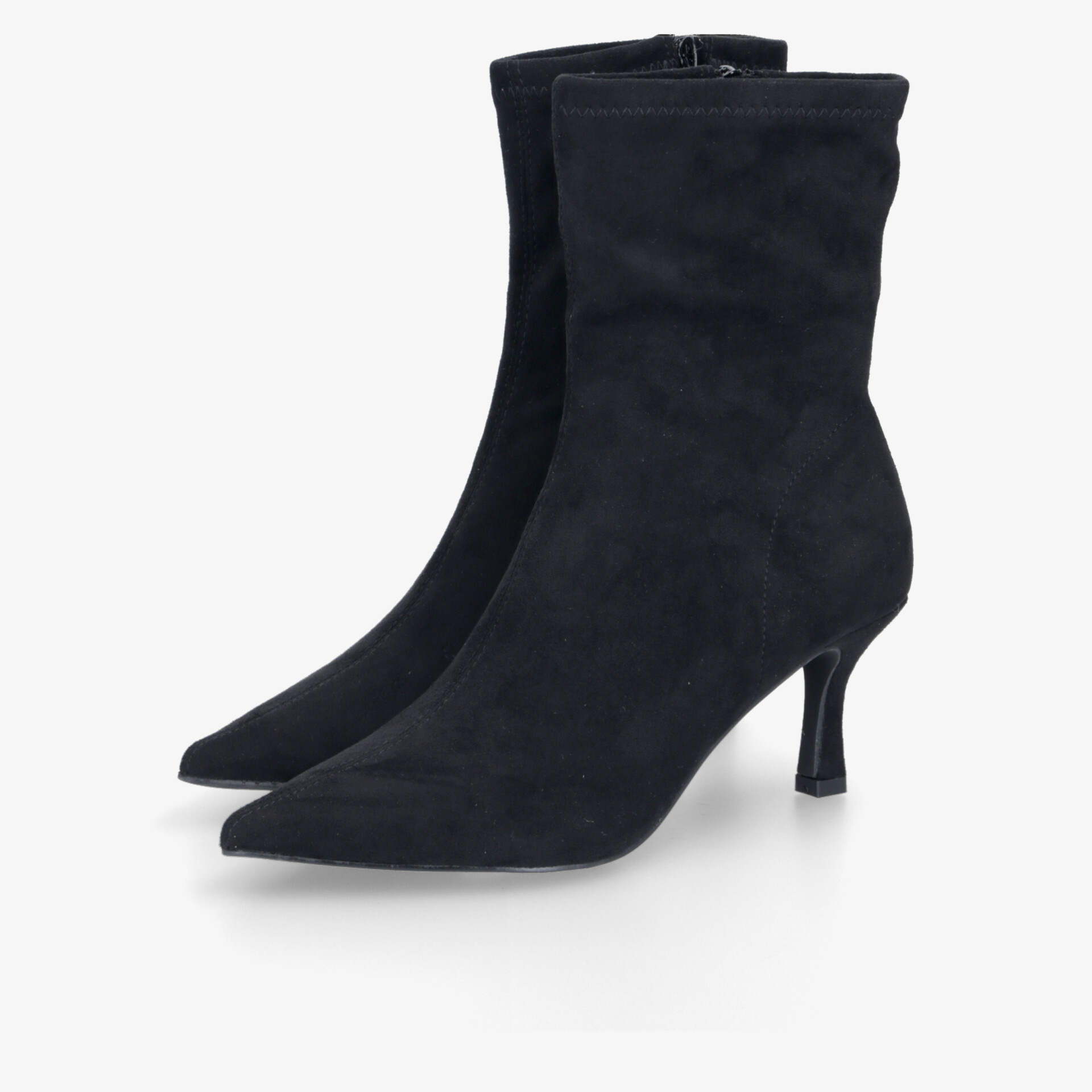 Elegante schwarze Ankle Boots mit spitz zulaufender Zehenpartie und mittelhohem Absatz aus weichem Material