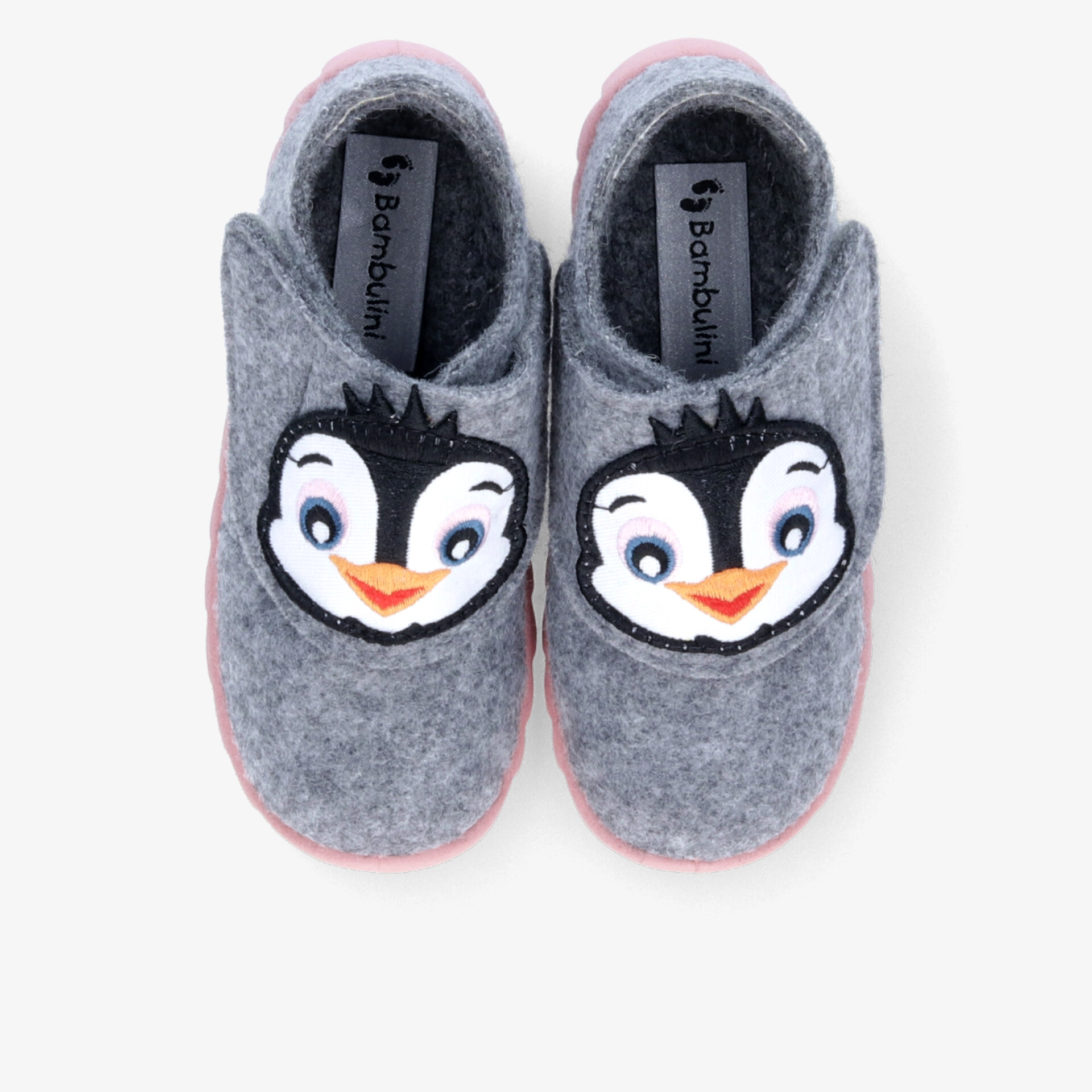 Bequeme graue Hausschuhe mit niedlichem Pinguin-Design, weiches Material und rutschfester Sohle für gemütlichen Tragekomfort