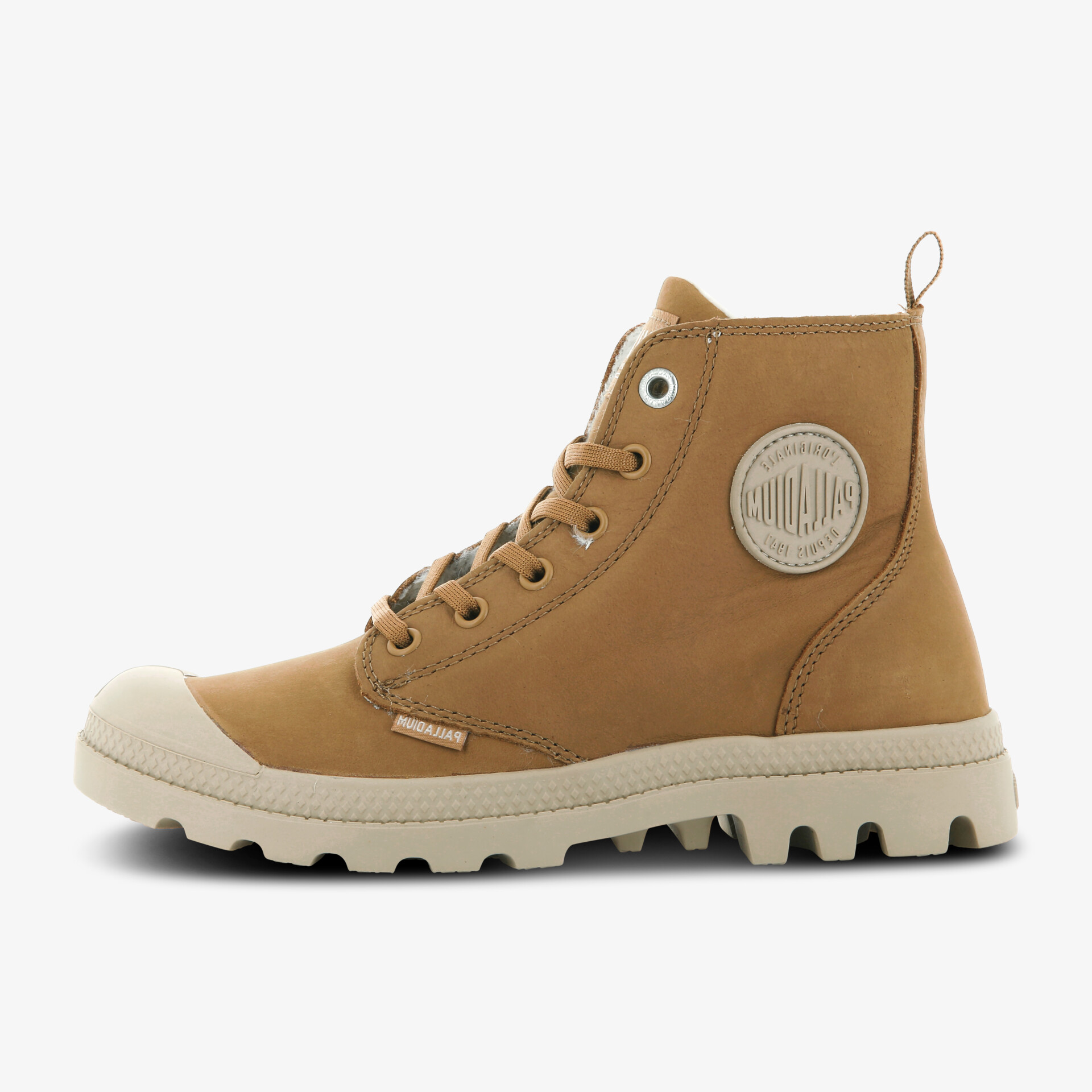 Robuster beiger Lederstiefel mit stabiler Sohle und modischem Design, ideal für Outdoor-Aktivitäten.