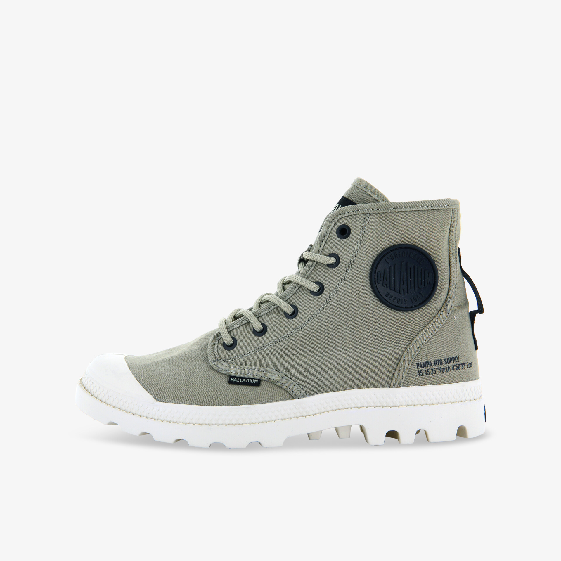 Robuster und stylischer knöchelhoher Sneaker in Grau mit weißer Sohle, ideal für urbanes Allwetter-Outfit.