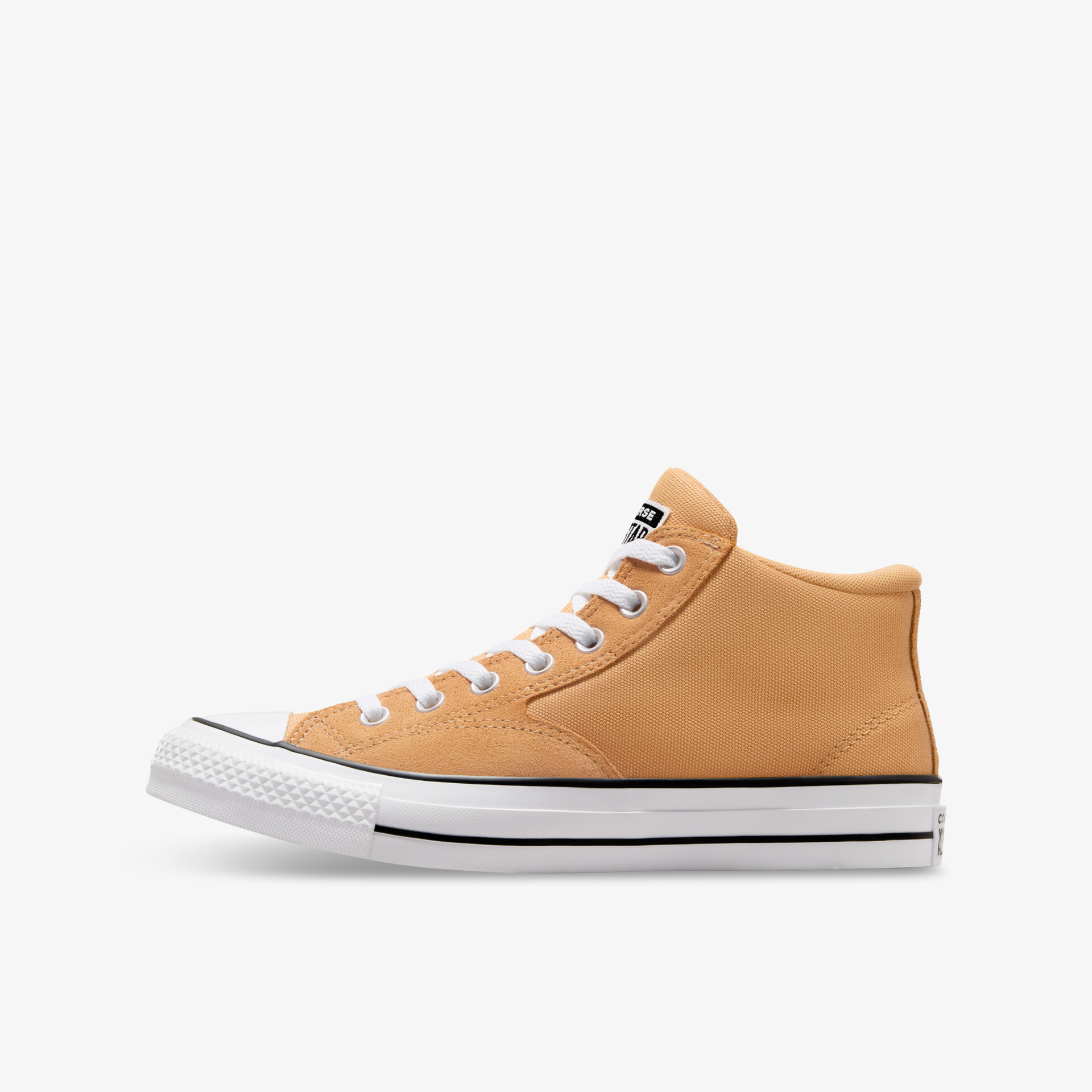 Moderner beiger Sneaker seitliche Ansicht mit weißer Sohle und Schnürung, sportlich und komfortabel