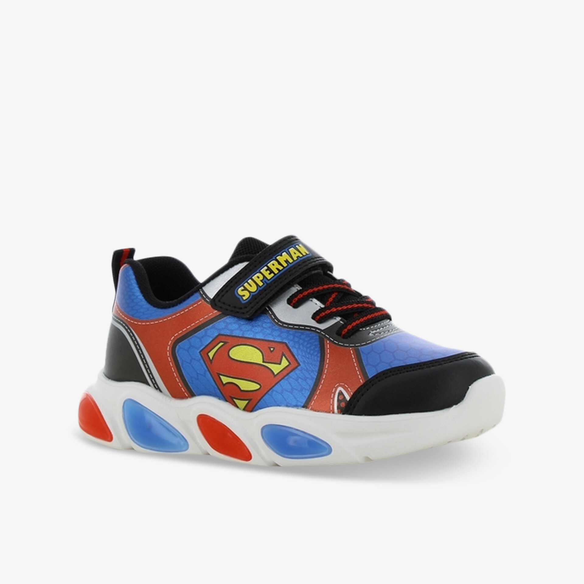 Sportlicher Kinderschuh mit Superman-Logo in Blau und Rot, flexibler Sohle und bequemem Klettverschluss