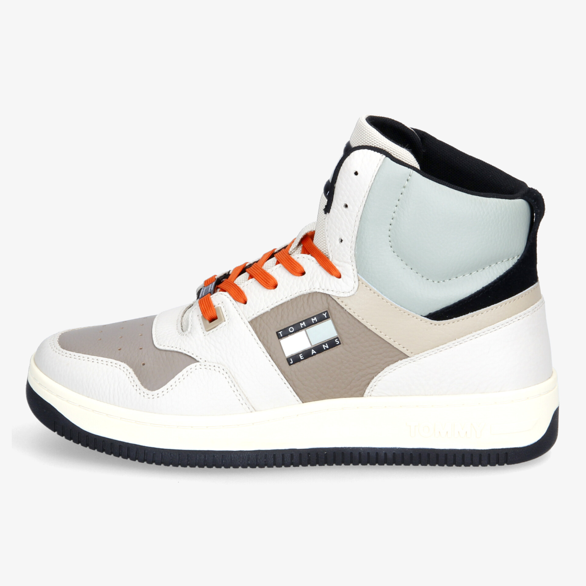 Stylischer High-Top-Sneaker in Grau, Weiß und Blau mit orangen Akzenten und komfortabler Passform.