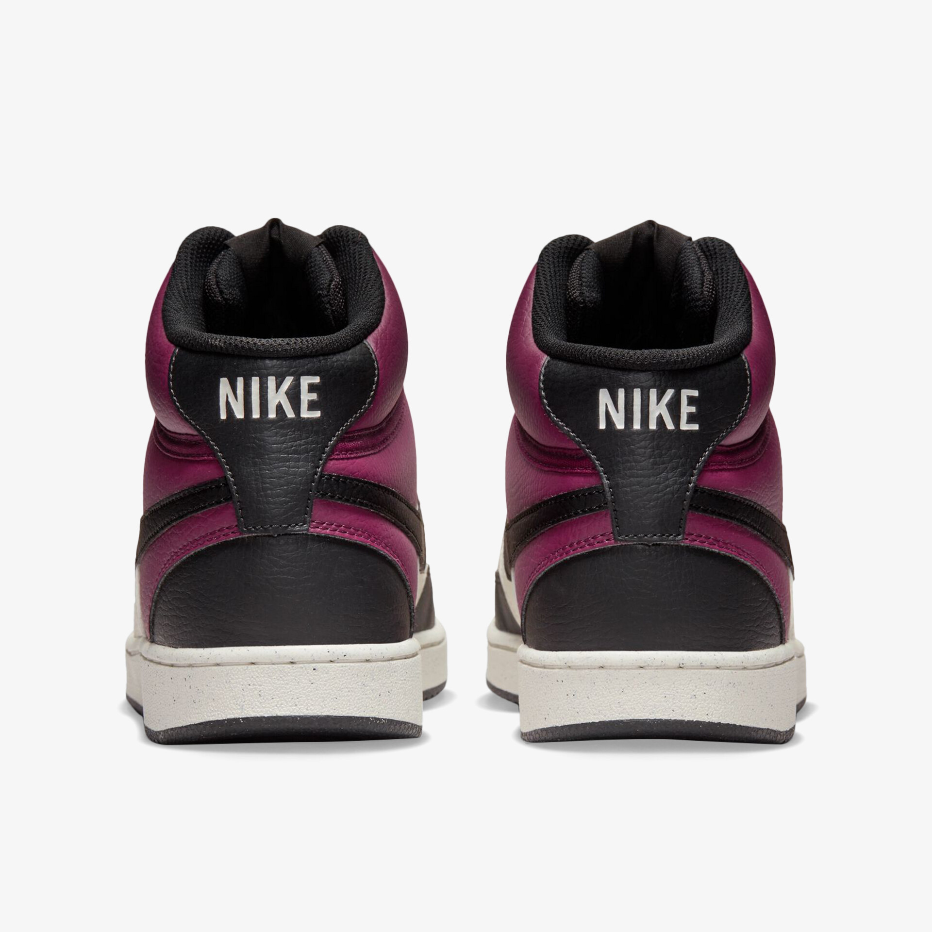 Stylische Nike Sneaker in schwarz und rot, hoher Komfort mit rutschfester Sohle, geeignet für urbanes Flair.