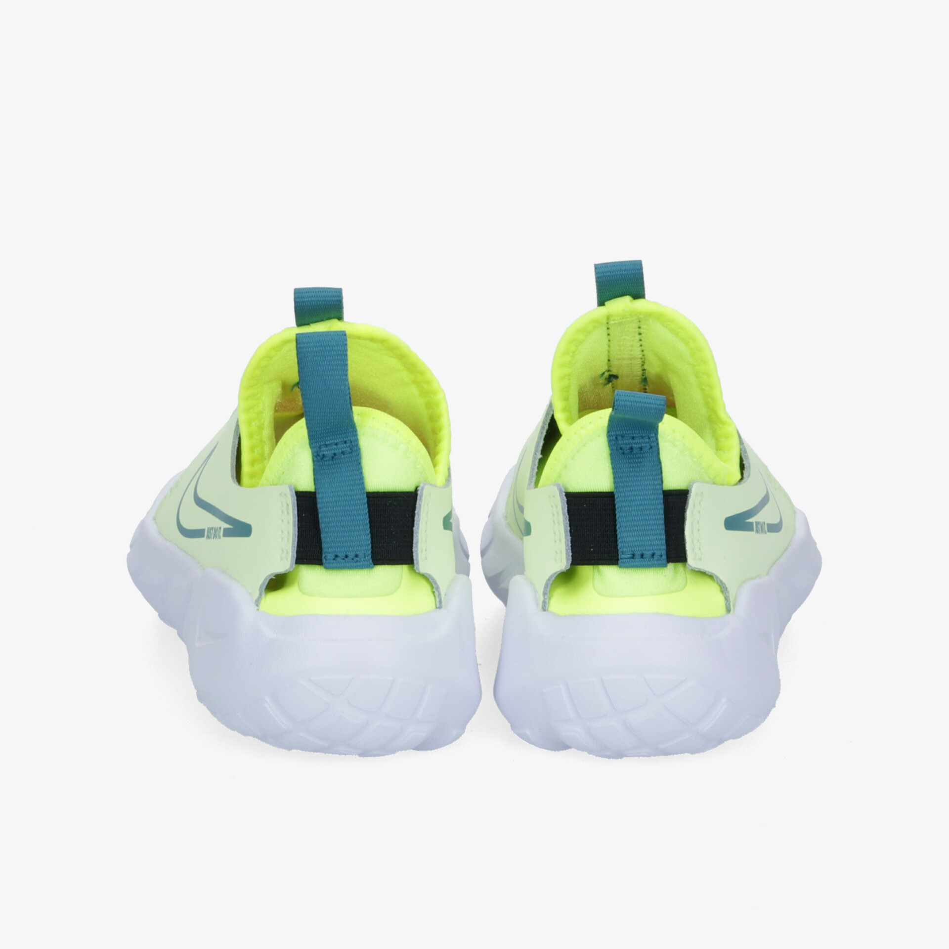 Lebendiger Sneaker mit funktionalem Design, lime-grüne Akzente, innovative Sohlenkonstruktion.