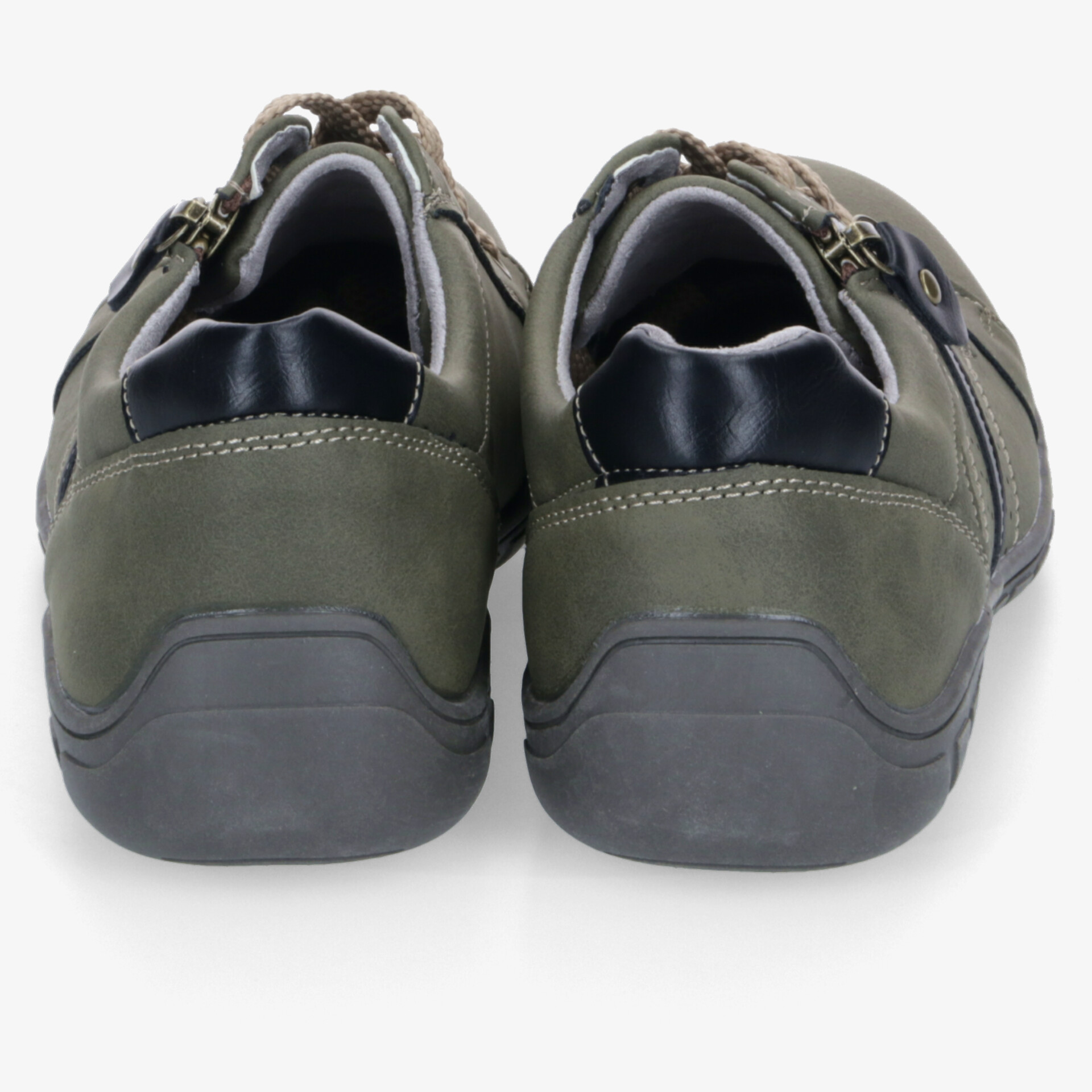 Rückansicht von robusten und bequemen Schuhen mit gepolstertem Fersenbereich und rutschfester Sohle