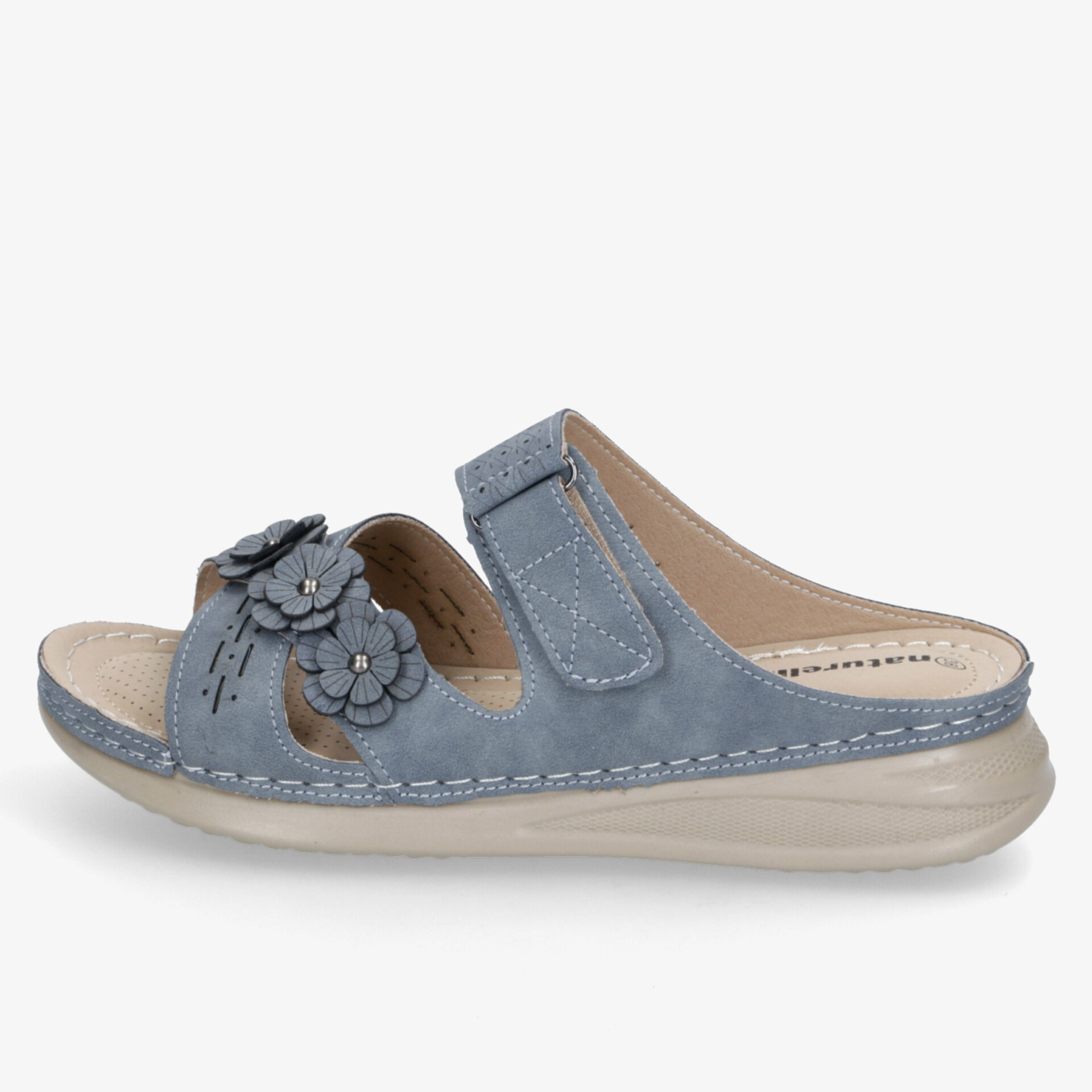 Bequemer blauer Pantoffel mit verstellbarem Klettverschluss, weichem Material und dekorativer Blumenapplikation seitlich