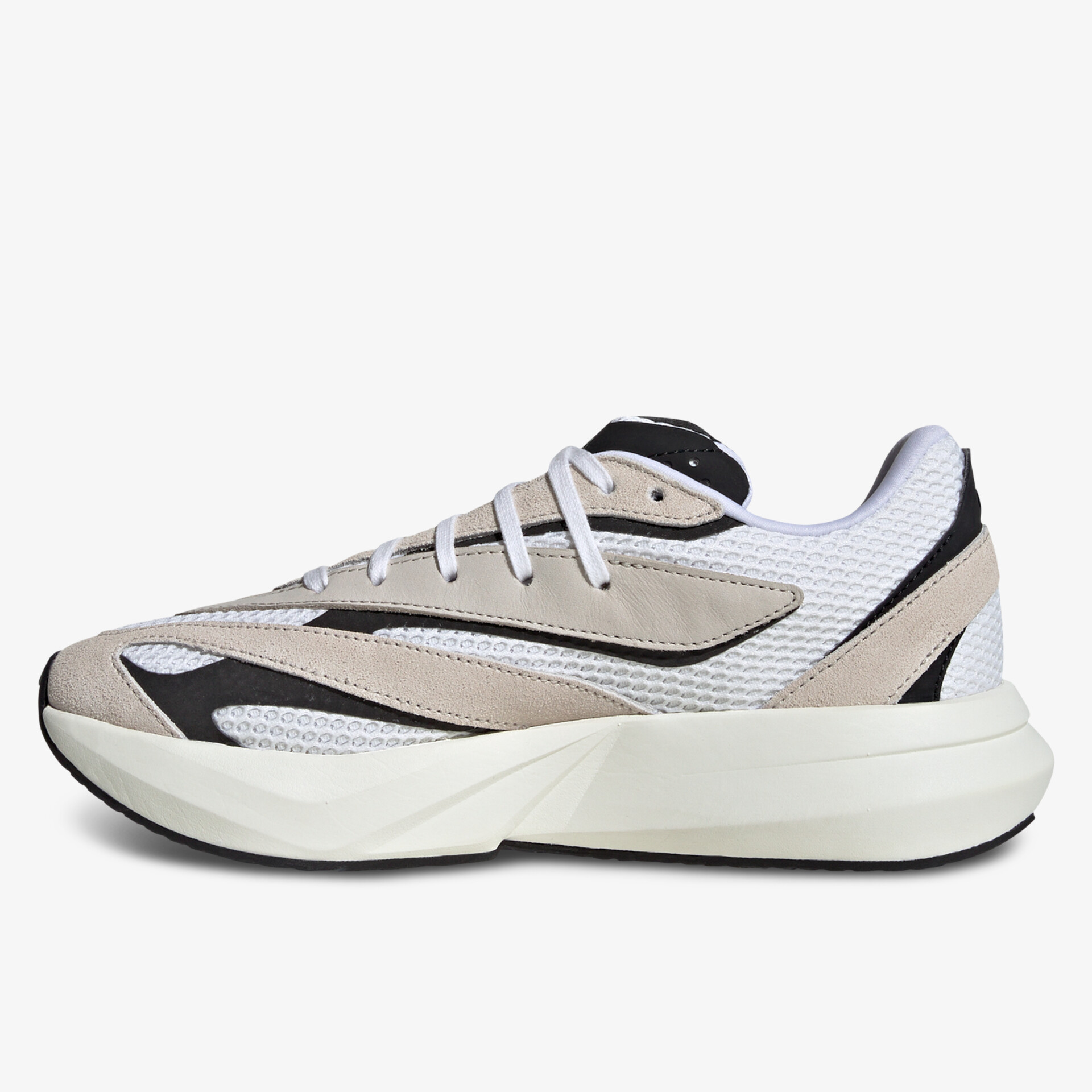 leichter Sneaker mit atmungsaktivem Mesh und gepolsterter Zunge in sportlichem Design seitlich abgebildet