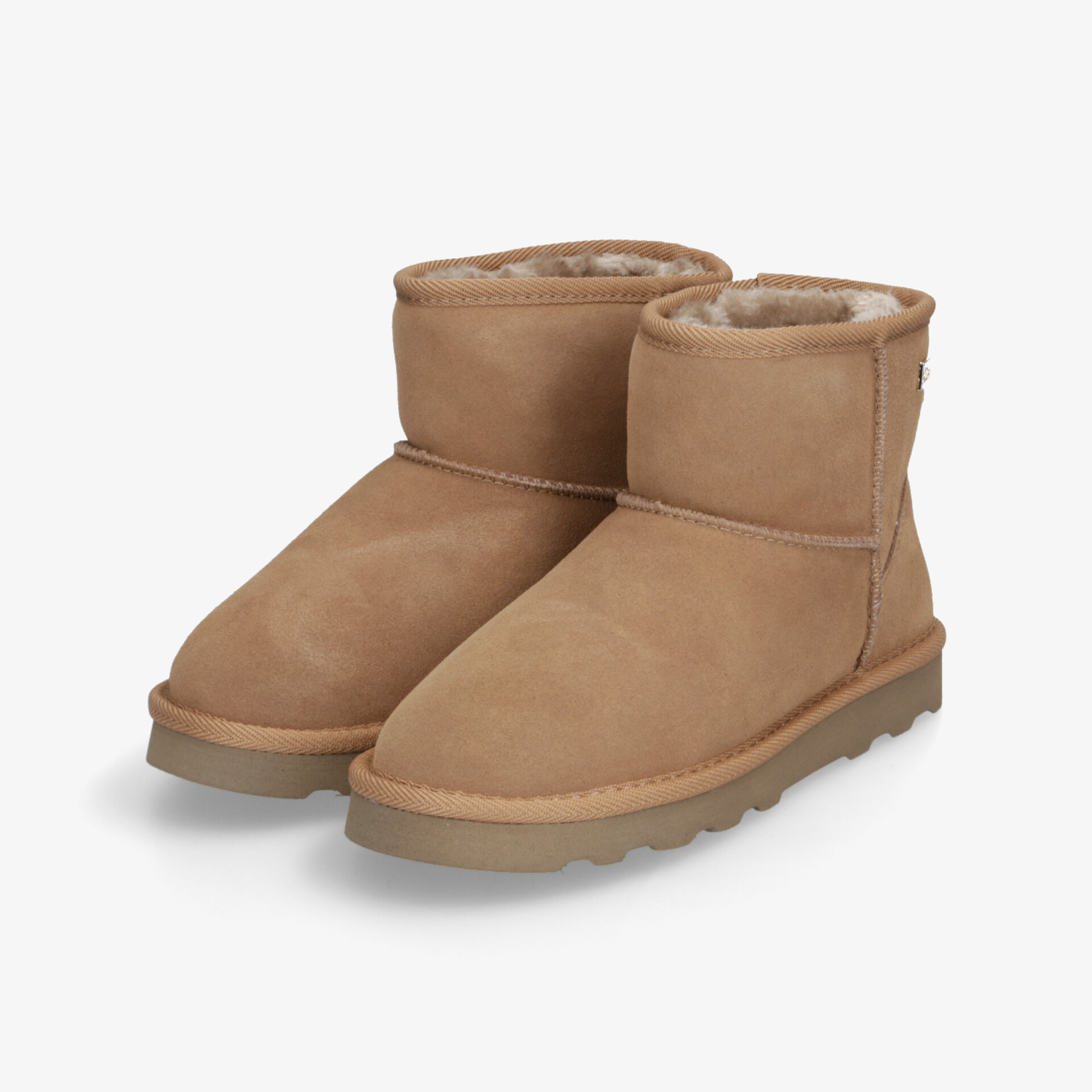 Braune warme Winterstiefel mit weichem Innenfutter, rutschfester Sohle und bequemer Passform im Paar