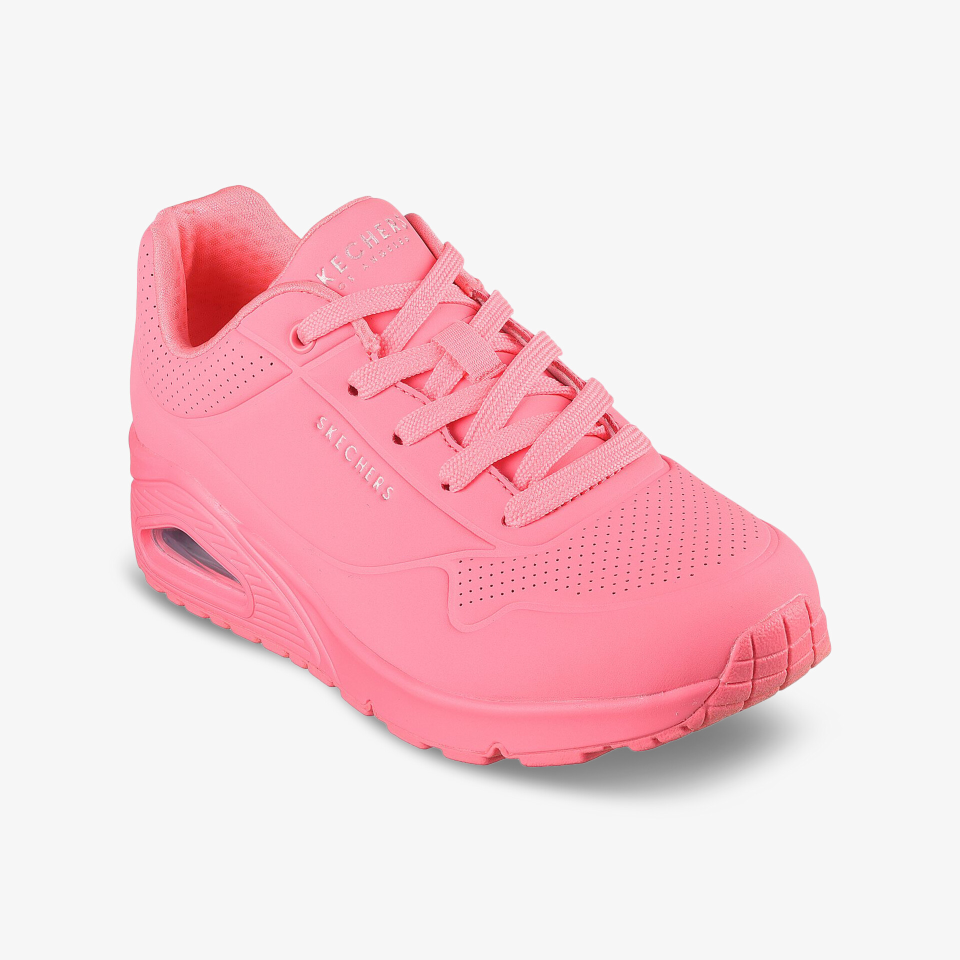 Sportlicher pinker Schuh mit atmungsaktivem Material und dämpfender Sohle in schräger Vorderansicht