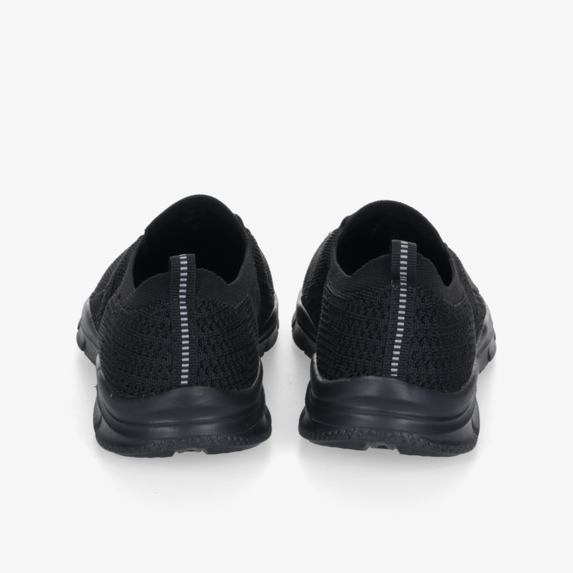 Schwarze Sportschuhe hinten, leichtes und flexibles Material, komfortable rutschfeste Sohle