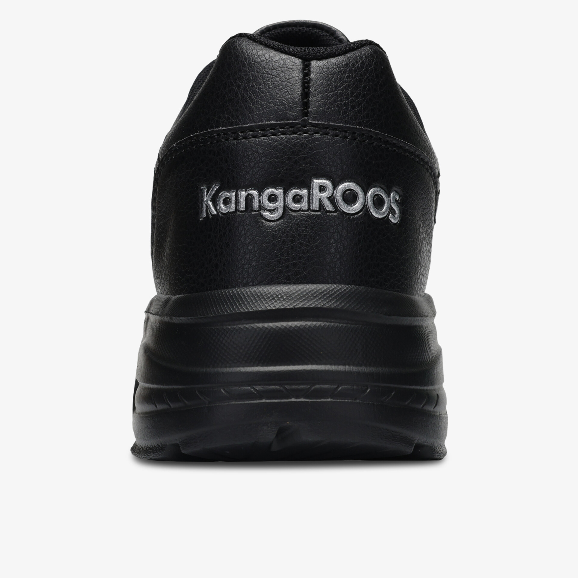 Rückansicht eines schwarzen sportlichen Schuhs mit hervorgehobenem KangaROOS Logo und robuster Sohle