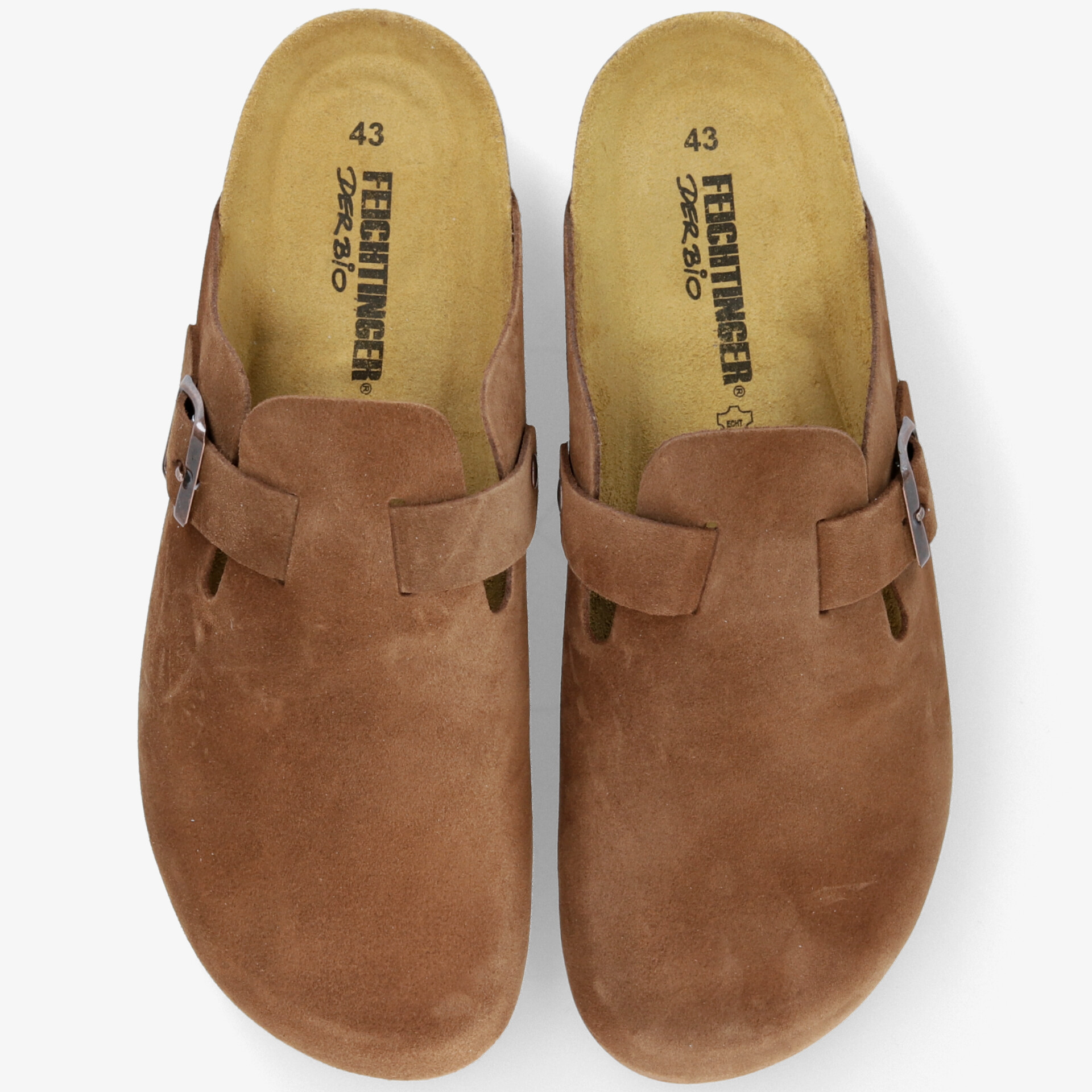 Bequeme braune Lederclogs als Paar von oben mit verstellbaren Riemen und rutschfester Sohle