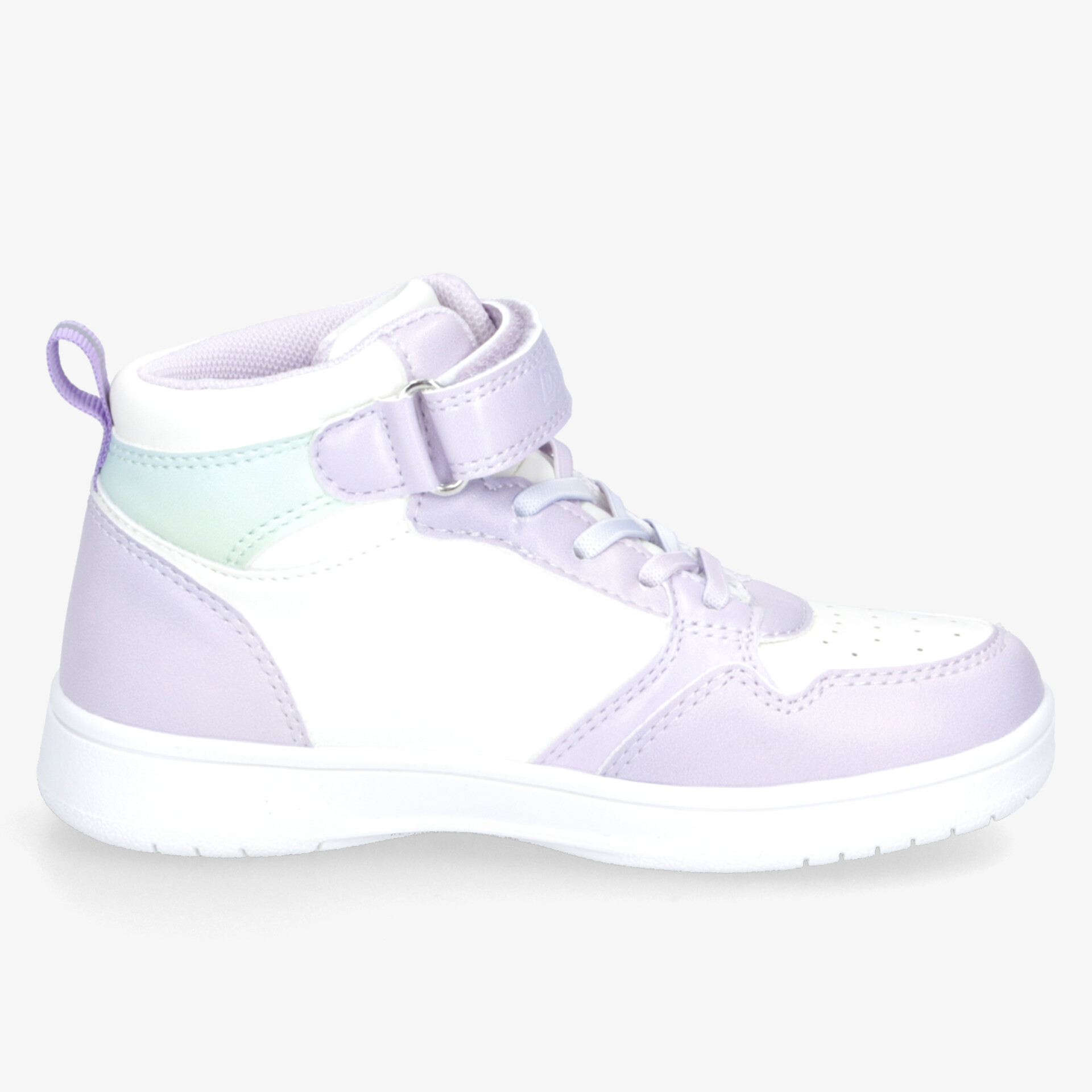 Seitenansicht eines hoch geschnittenen Sneakers in Weiß und Lila mit Klettverschluss und Schnürsenkeln