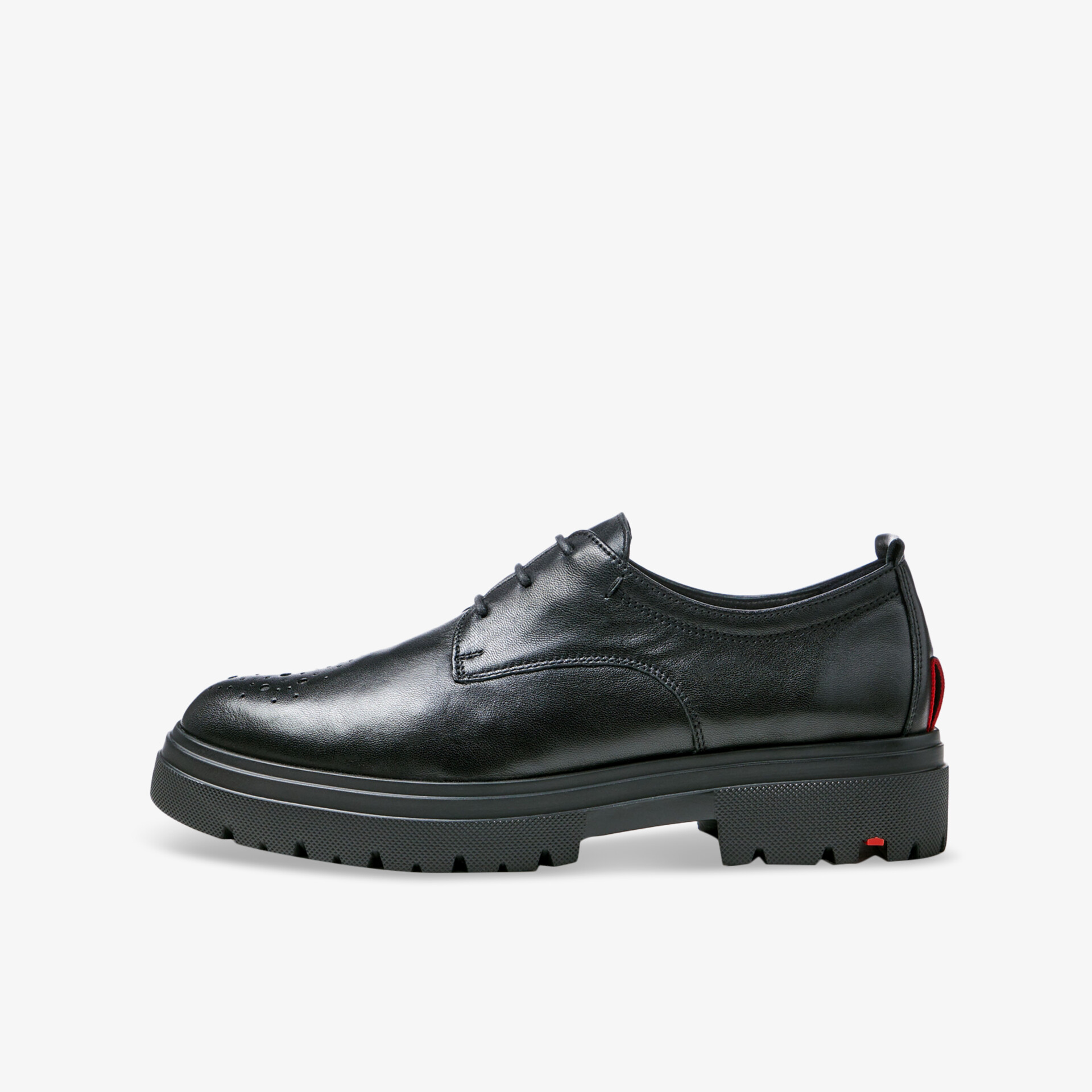 Eleganter schwarzer Lederschuh mit robuster Sohle und modernem Design für stilvolle Anlässe.