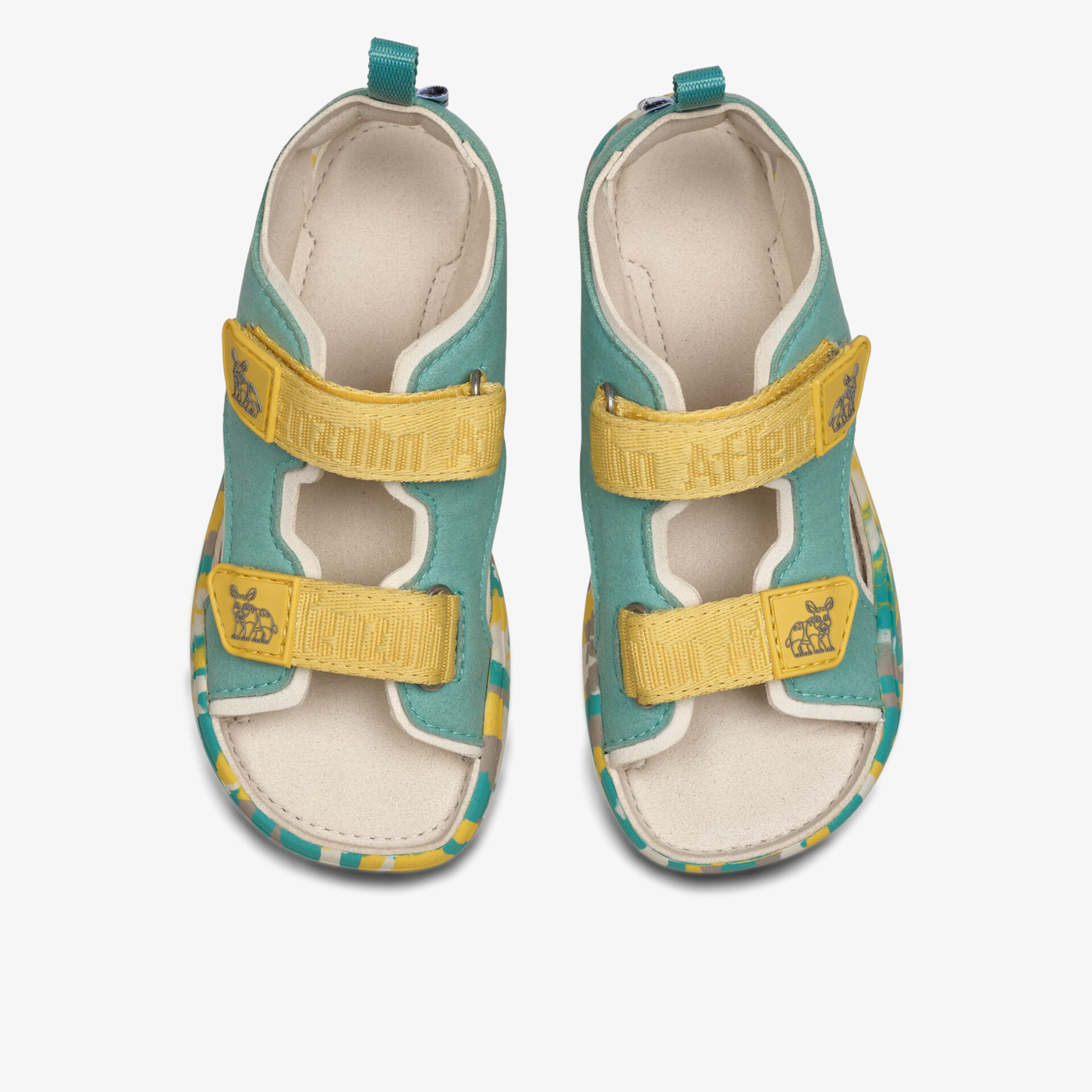 Leichte und atmungsaktive Sandalen mit verstellbaren Klettverschlüssen und gepolsterter Innensohle für hohen Tragekomfort