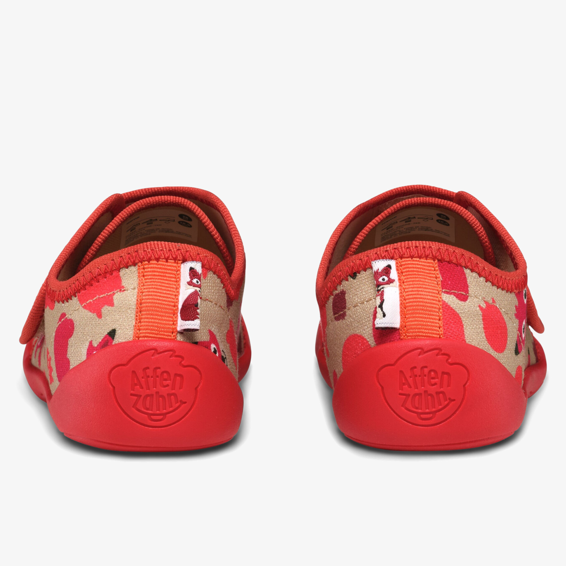 Rückansicht von strapazierfähigem Schuh mit auffälligem Design und bequemer Passform