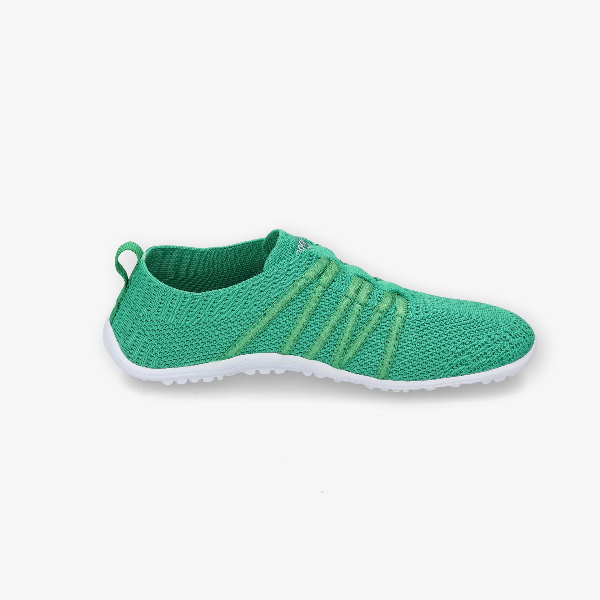 Grüner sportlicher Schuh mit atmungsaktivem Strickmaterial und rutschfester weißer Sohle, flexible Passform