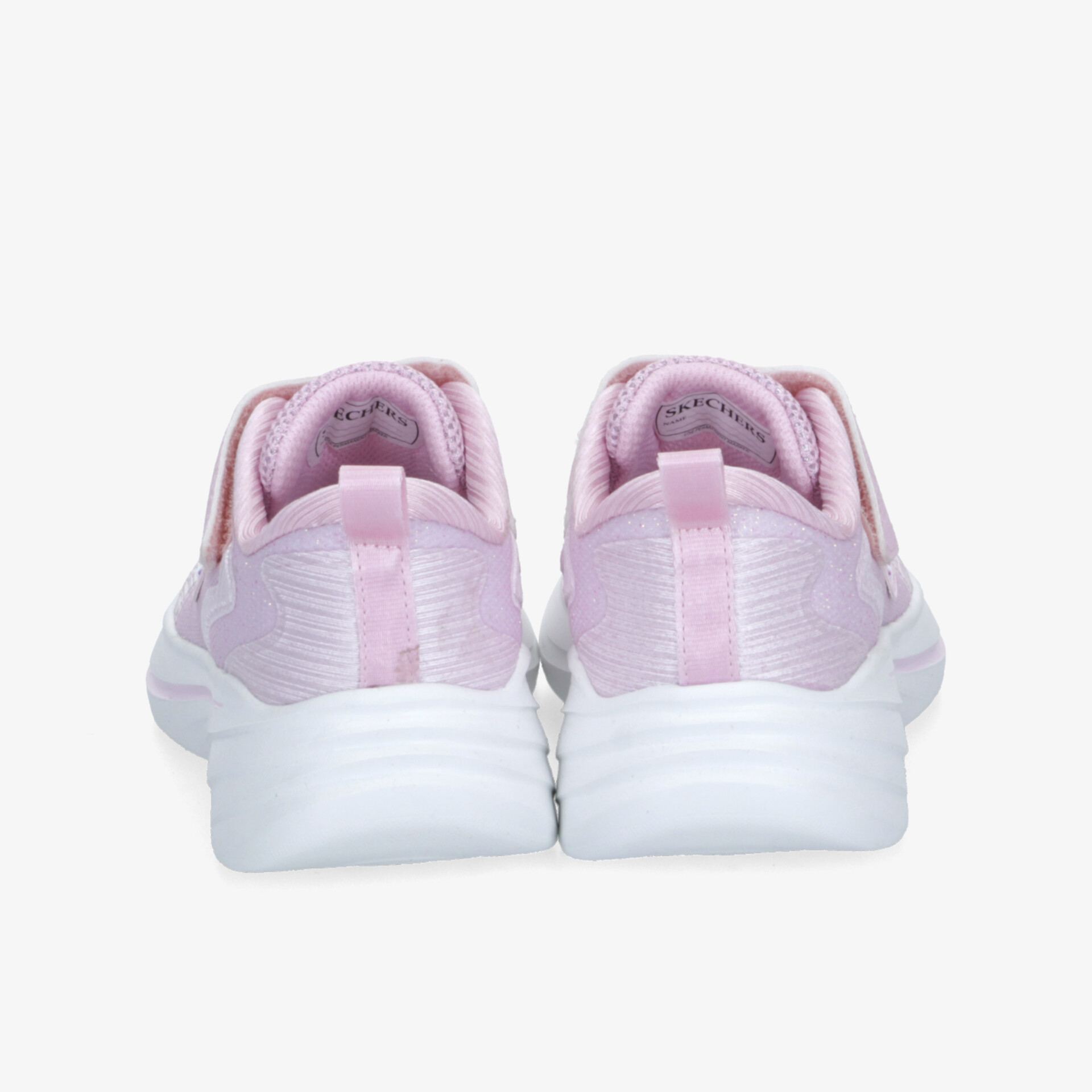 Leichte und bequeme Sportschuhe mit gepolsterter Ferse und rutschfester Sohle in dezentem Rosaton