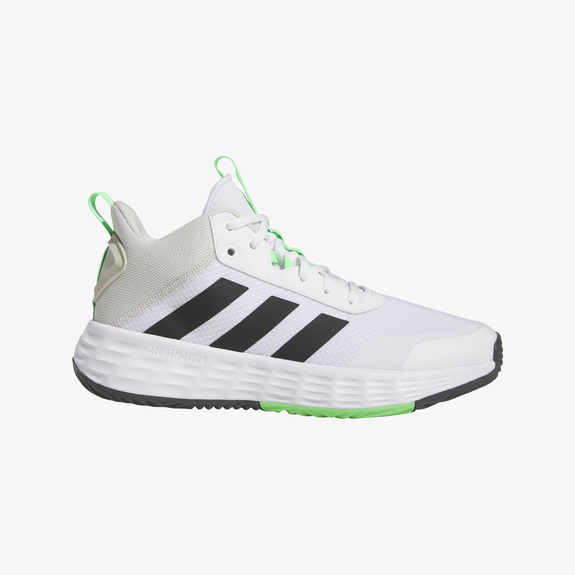 Stylische weiße Sneaker mit ikonischen drei Streifen und gepolsterter Sohle für ganztägigen Komfort.
