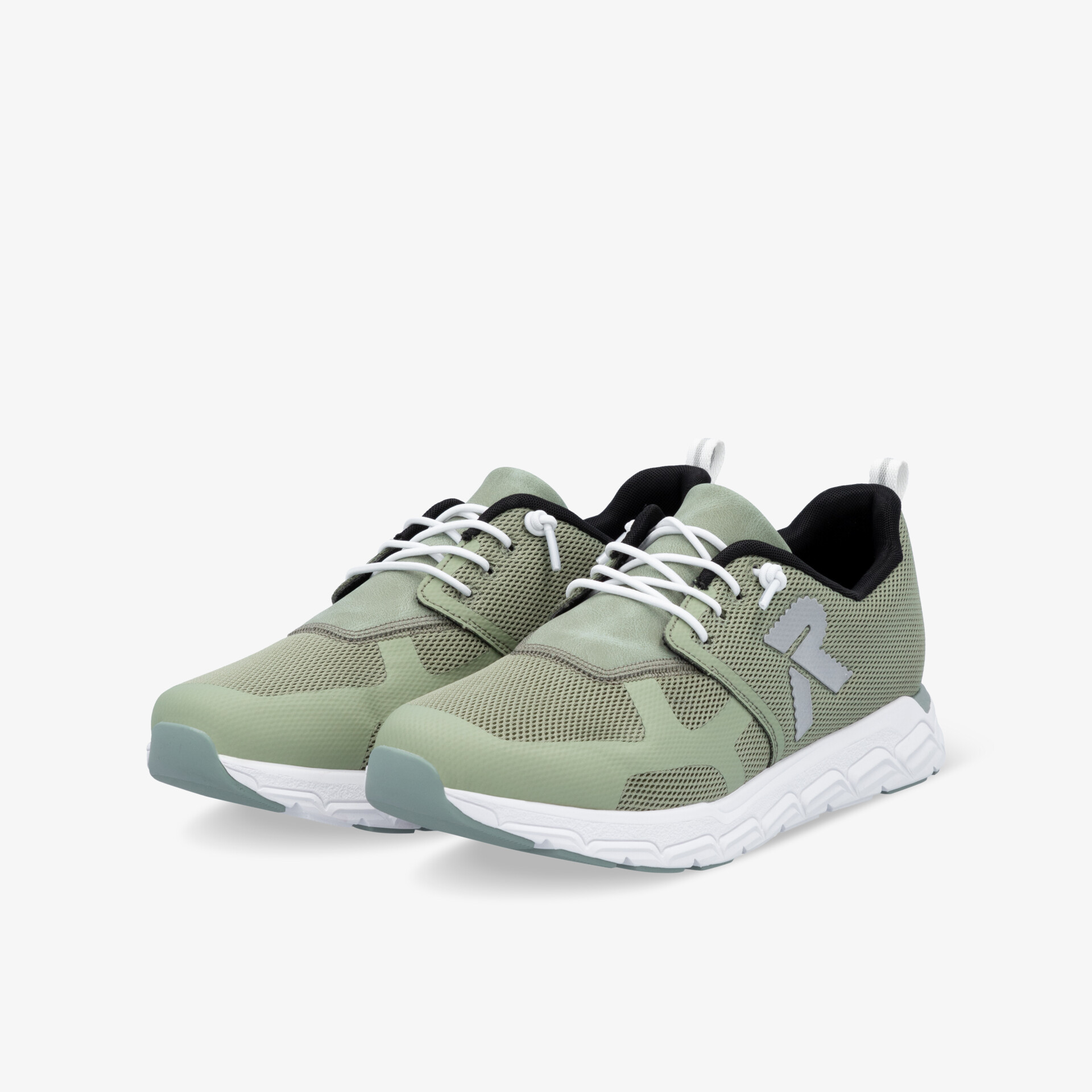 Sportlicher grüner Sneaker mit weißer Sohle, atmungsaktives Material, bequeme Passform, modernes Design als Paar