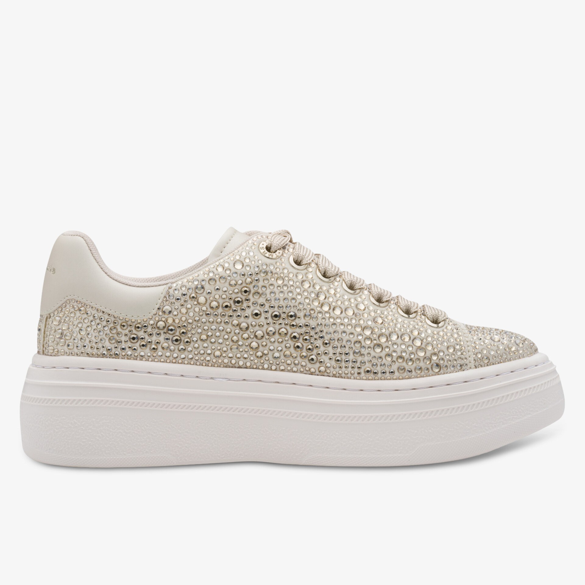 Moderner Sneaker mit dicker Plateausohle und strukturiertem Obermaterial für besonderen Komfort und Style