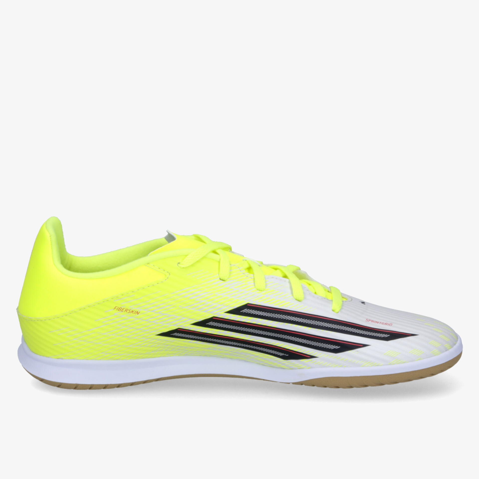 Leichter neongelber Hallenschuh mit rutschfester Sohle, atmungsaktivem Material und sportlichem Design seitlich sichtbar